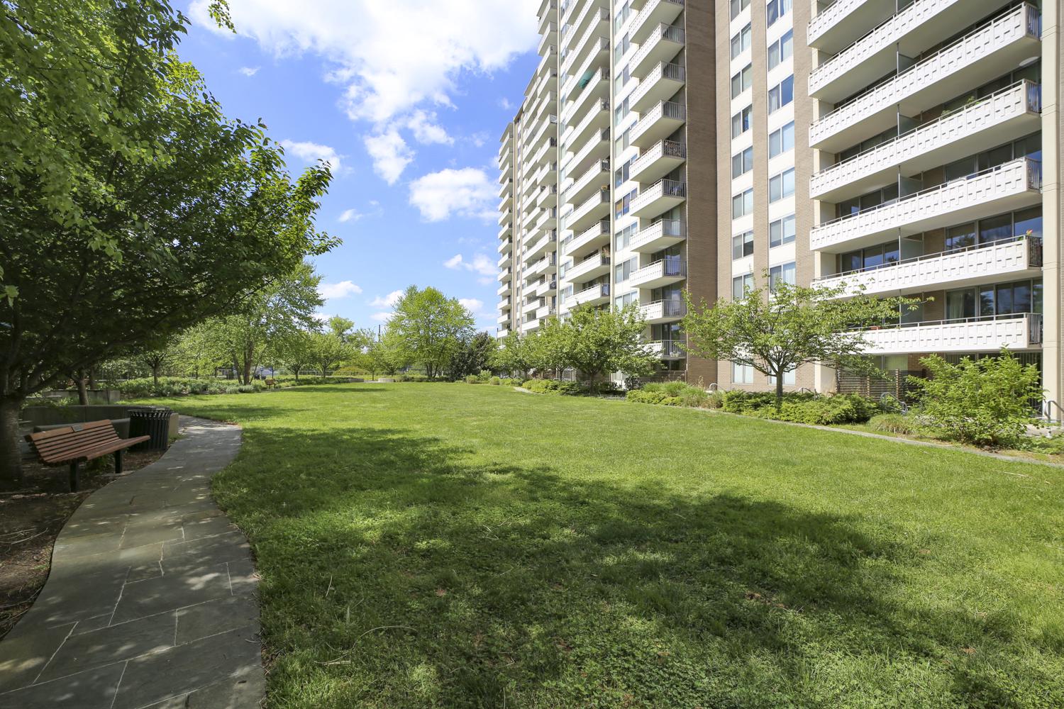 THE KENWOOD - Residential