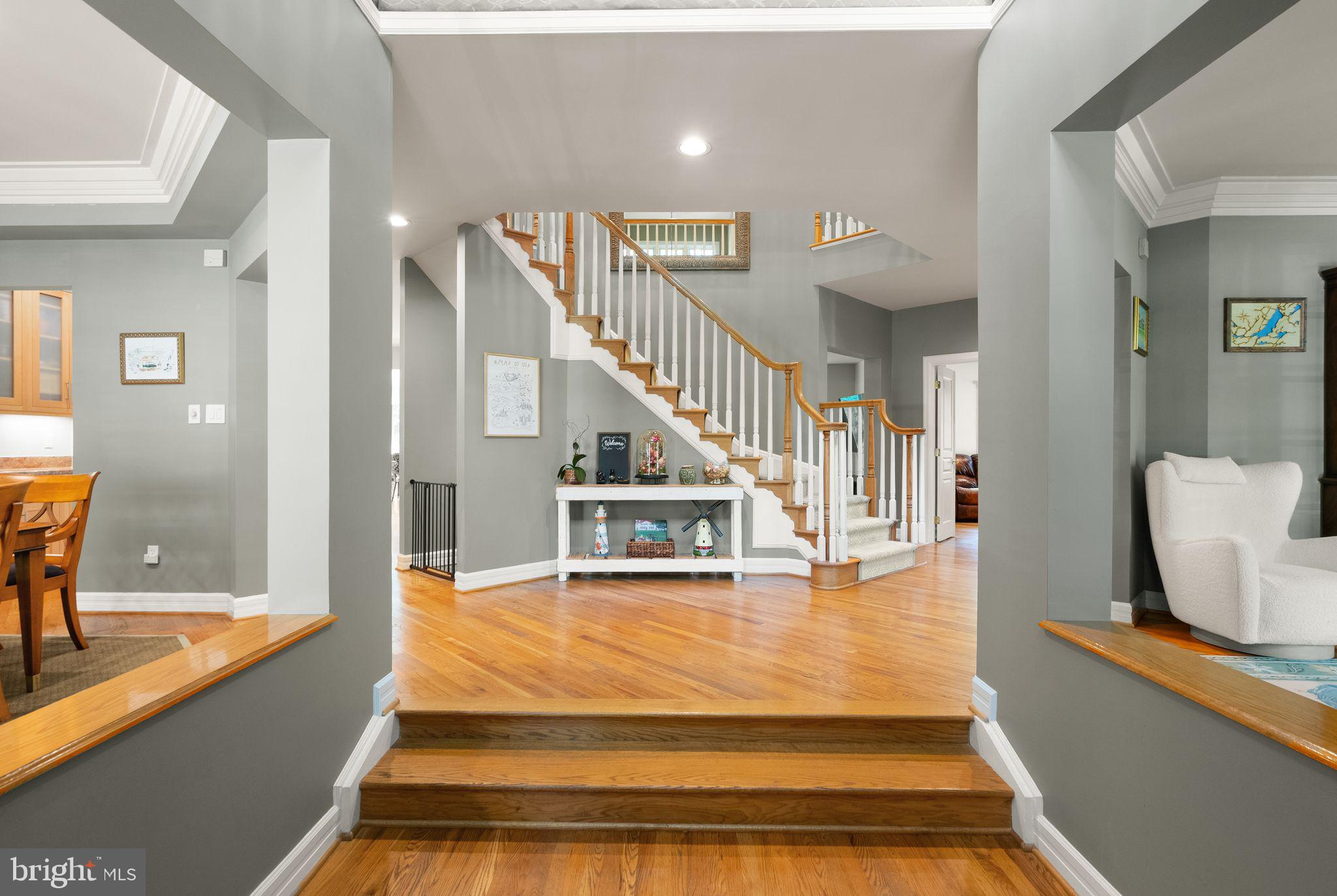 7016 WINTERBERRY LANE