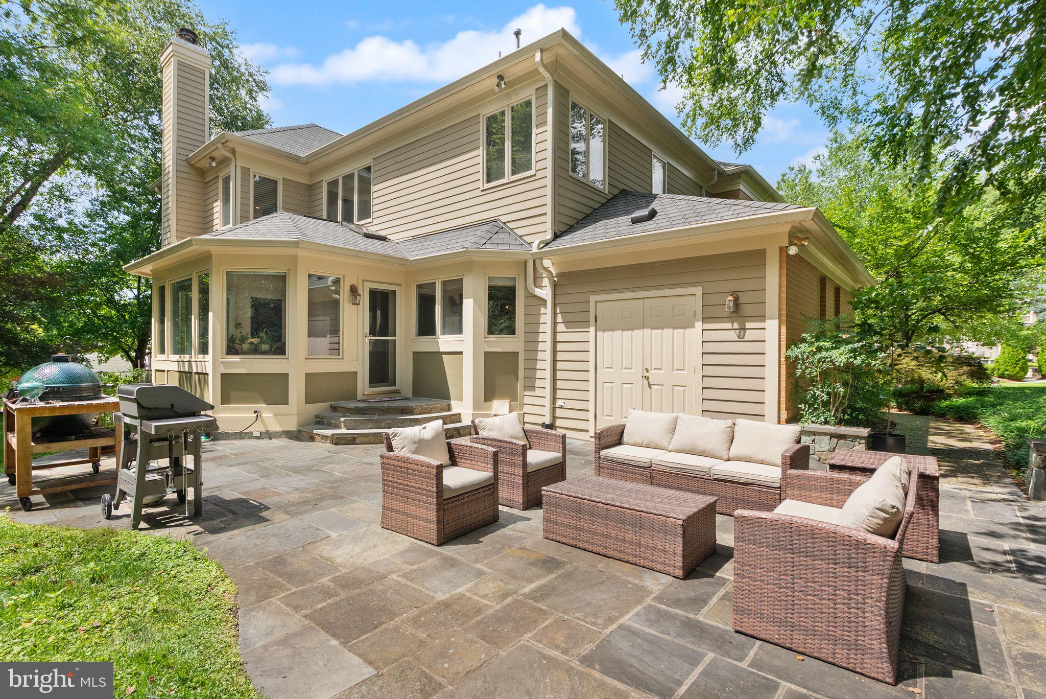7016 WINTERBERRY LANE