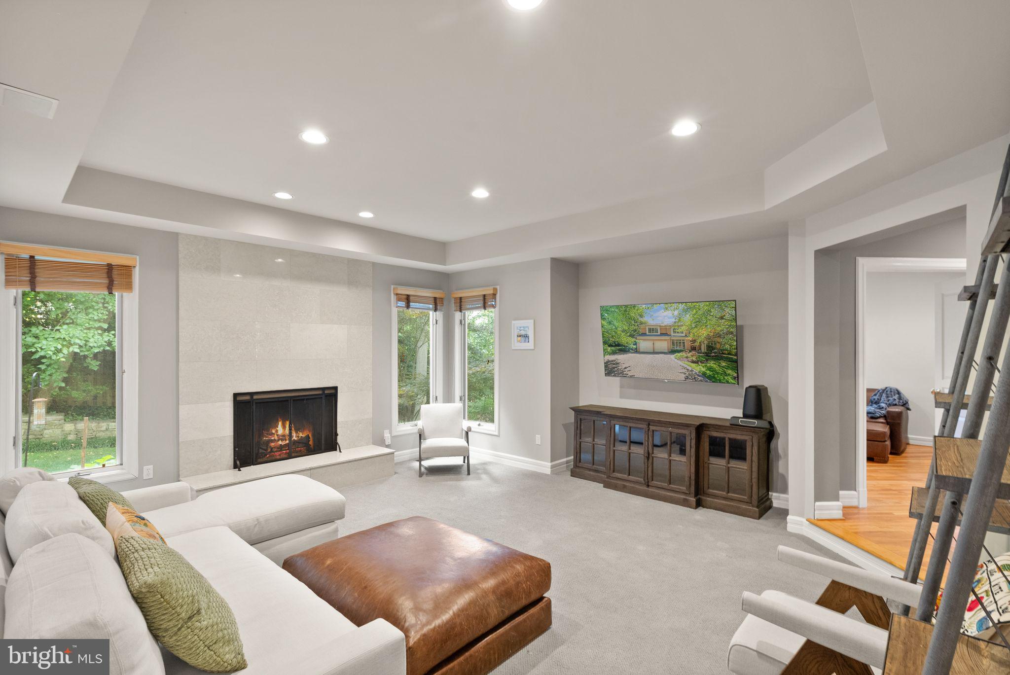 7016 WINTERBERRY LANE