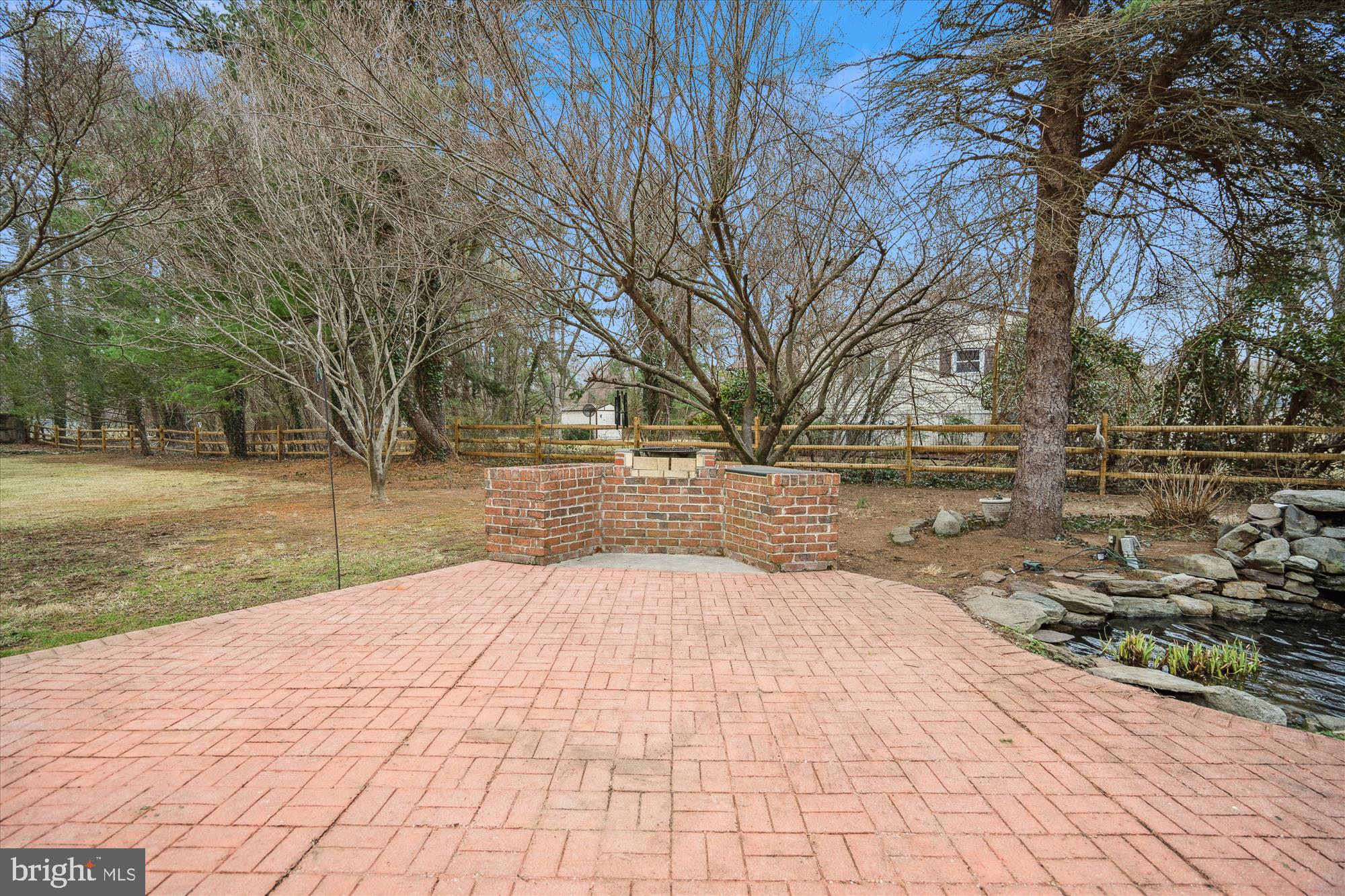 ROLLING HILLS - Residential