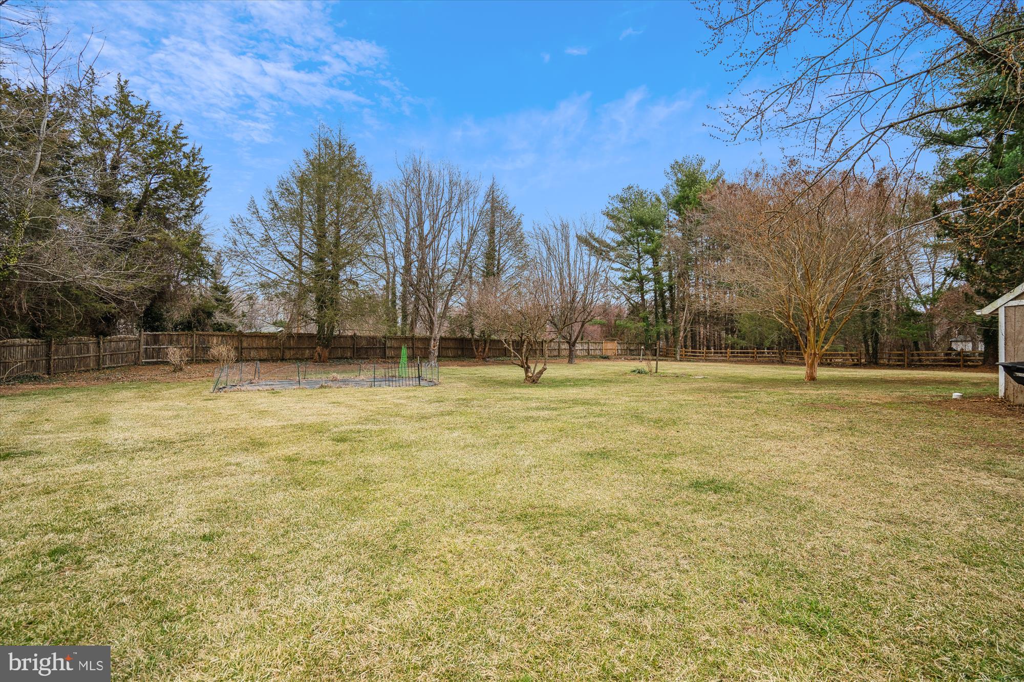 ROLLING HILLS - Residential