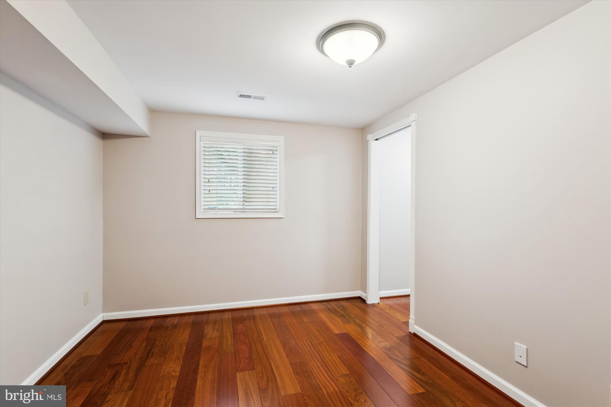 ROLLING HILLS - Residential