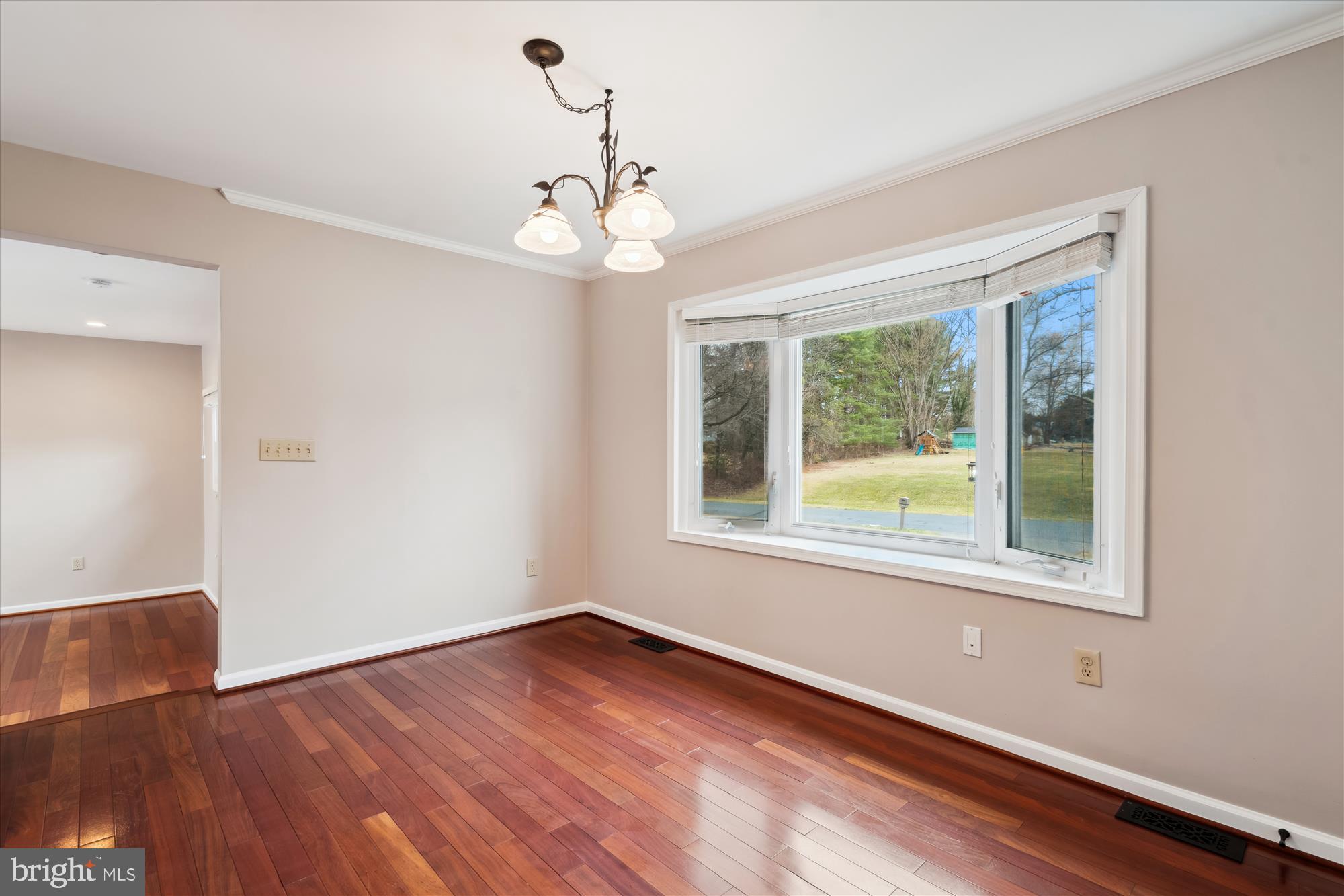 ROLLING HILLS - Residential