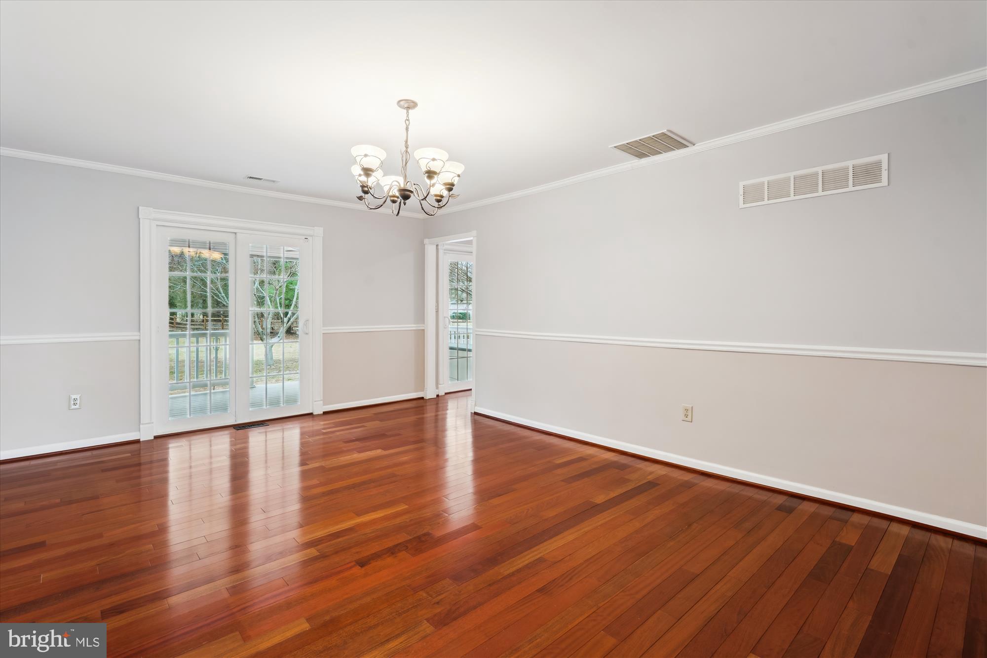 ROLLING HILLS - Residential