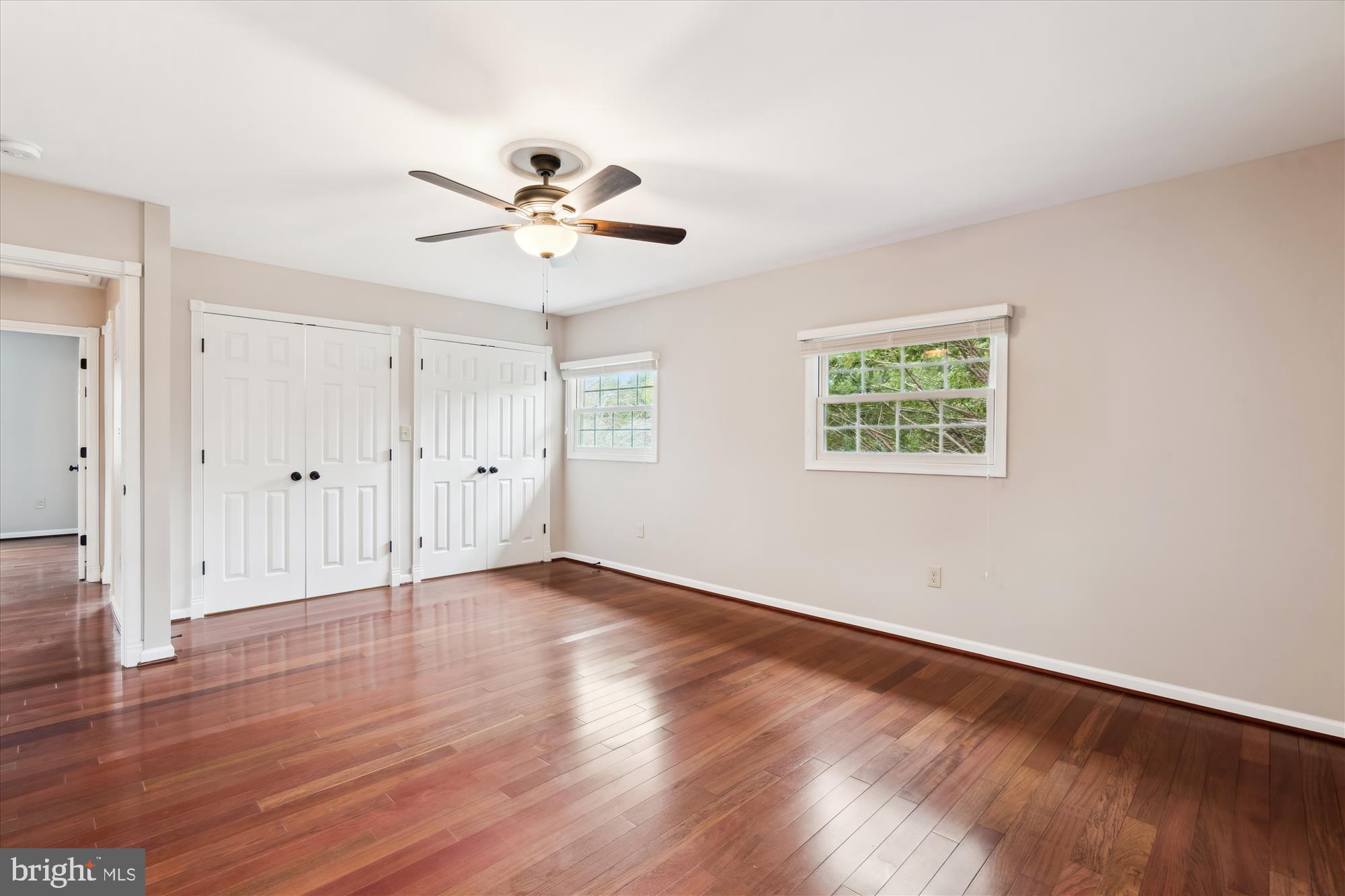 ROLLING HILLS - Residential