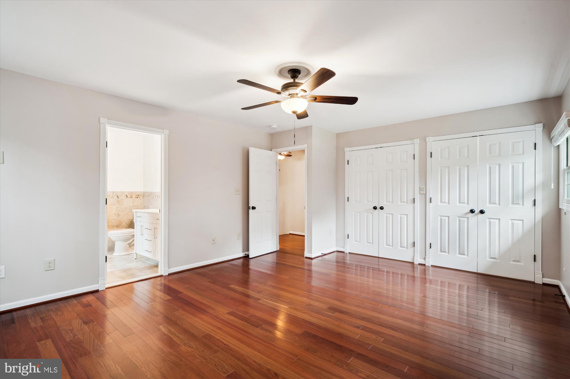 ROLLING HILLS - Residential