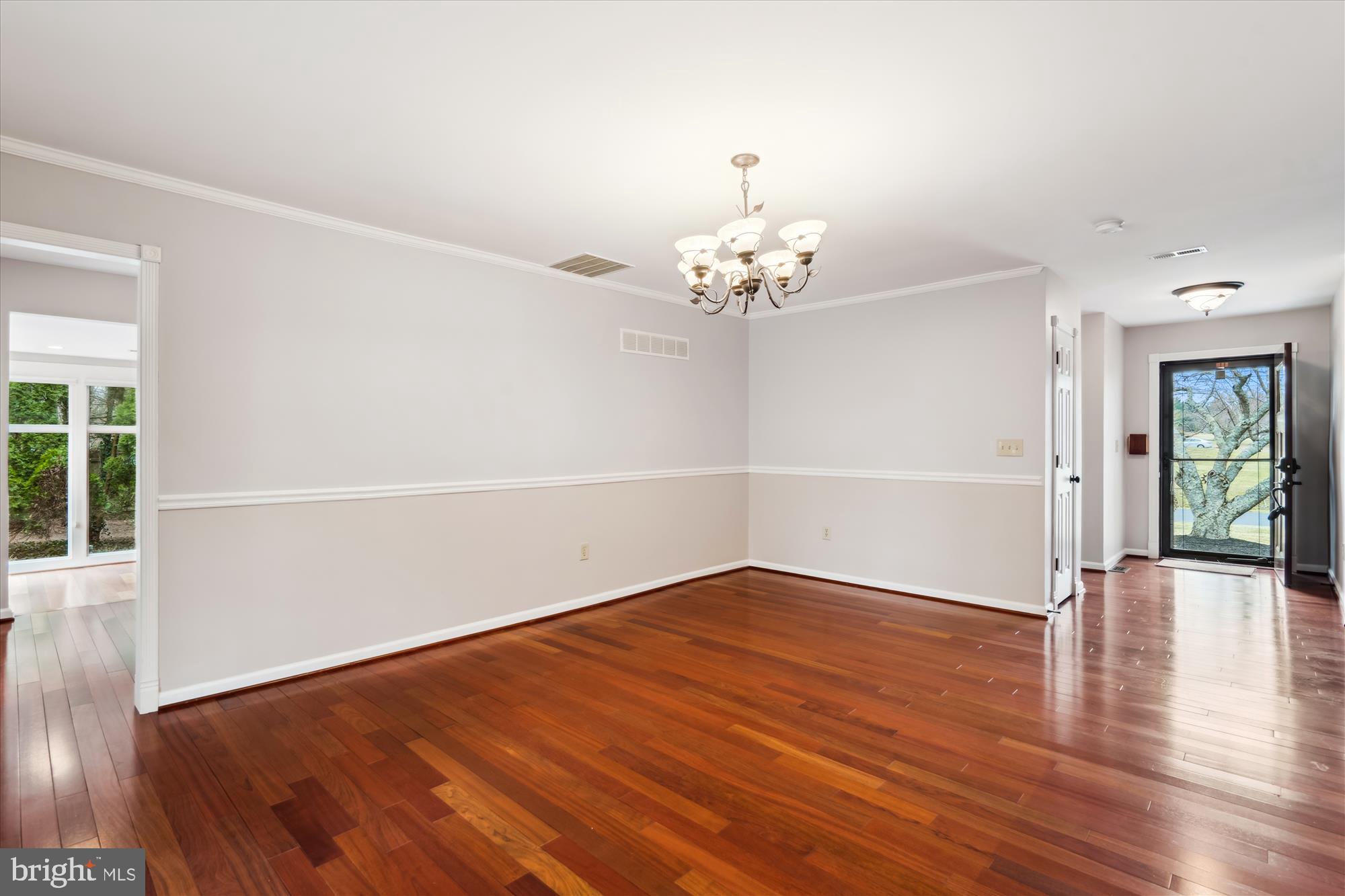 ROLLING HILLS - Residential