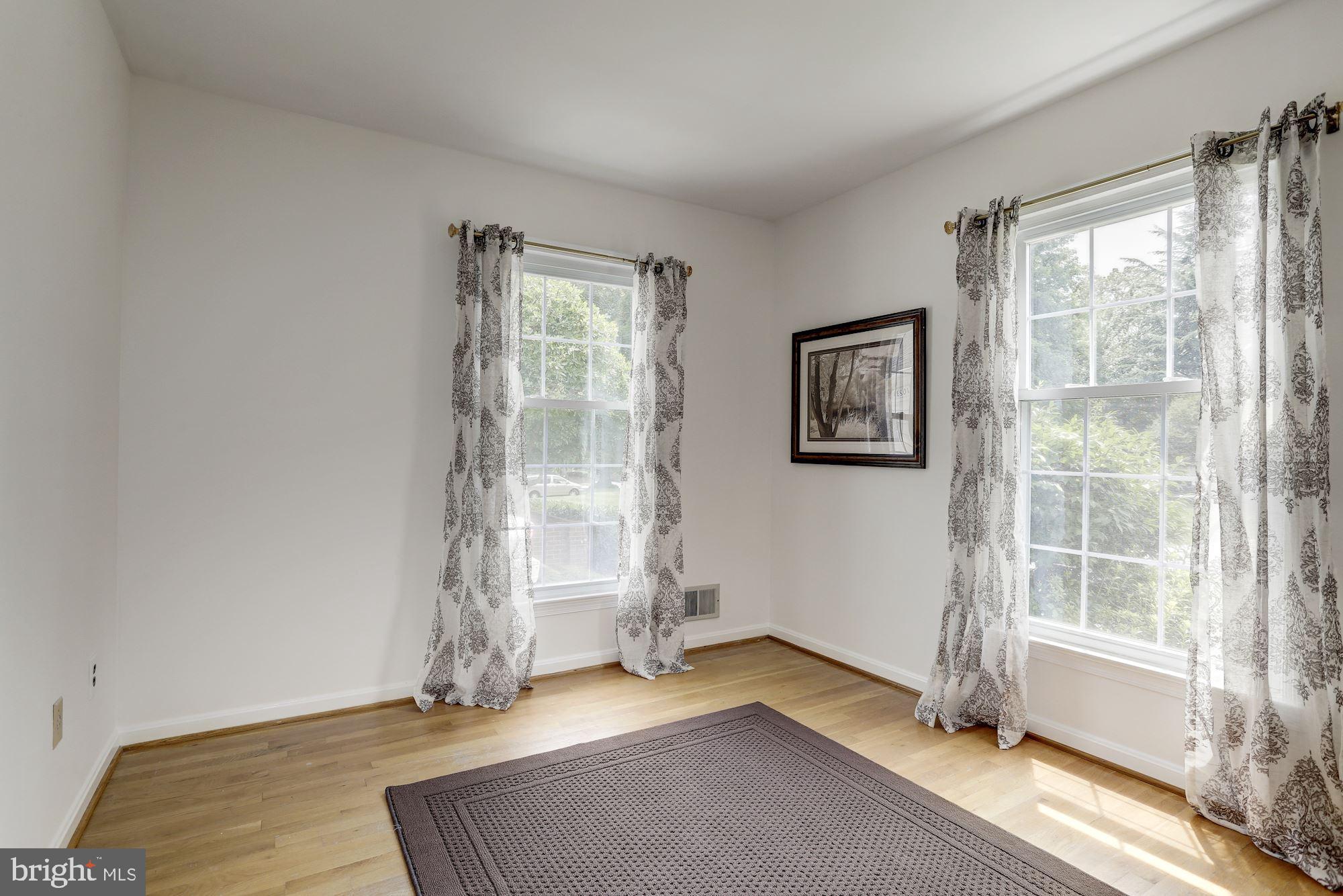 EAST GATE OF POTOMAC - Residential Lease