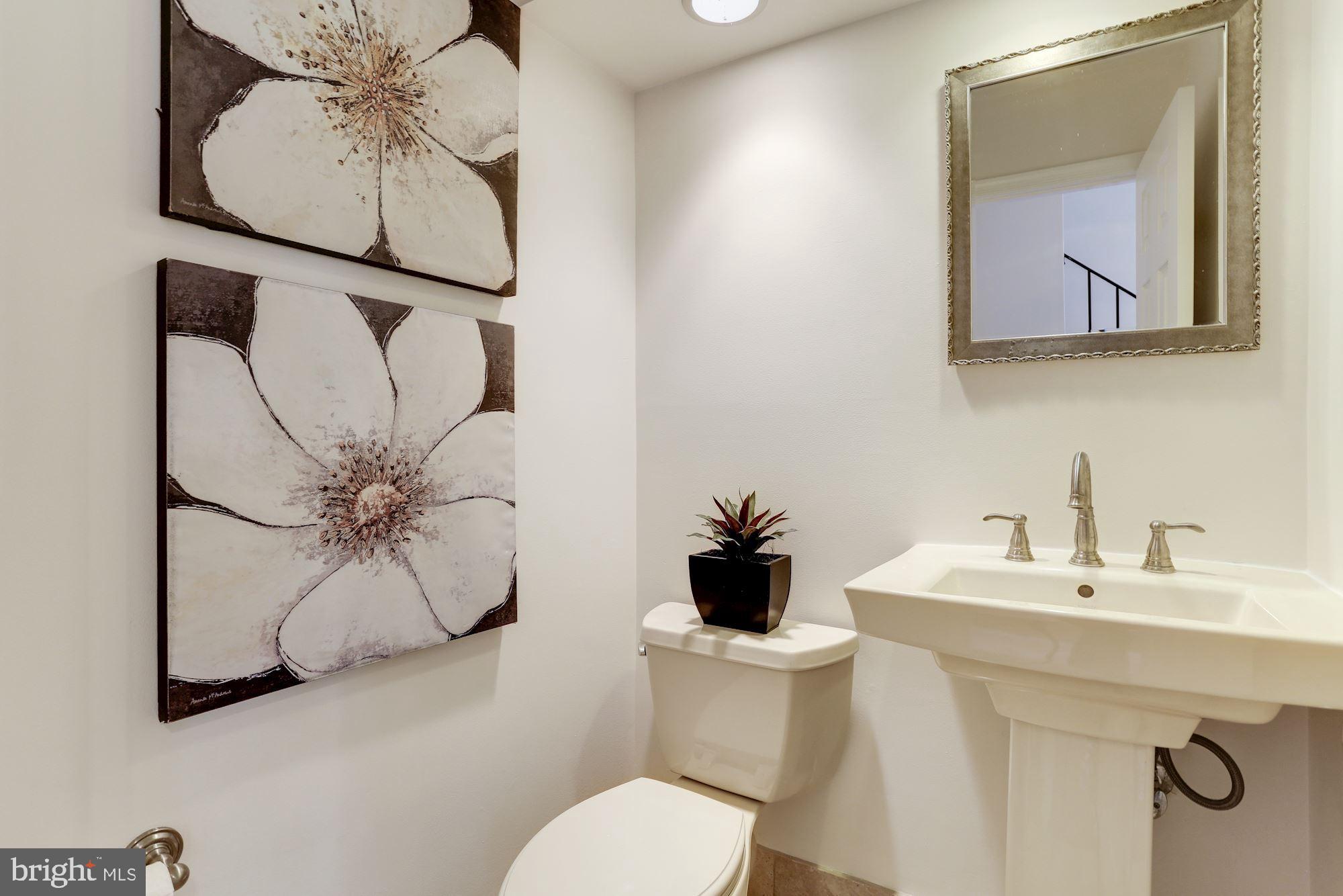 EAST GATE OF POTOMAC - Residential Lease