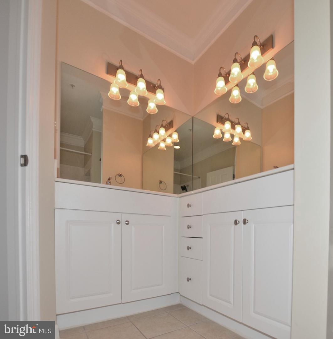 WESTCHESTER AT STRATFORD - Residential Lease