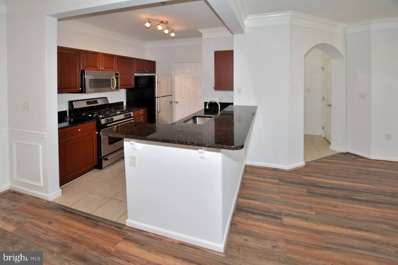 WESTCHESTER AT STRATFORD - Residential Lease