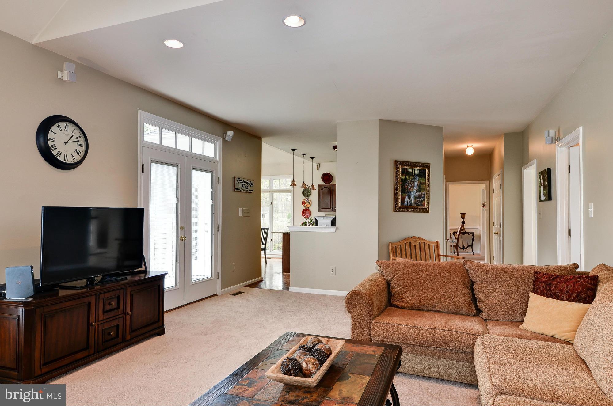 CROSSPOINTE - Residential