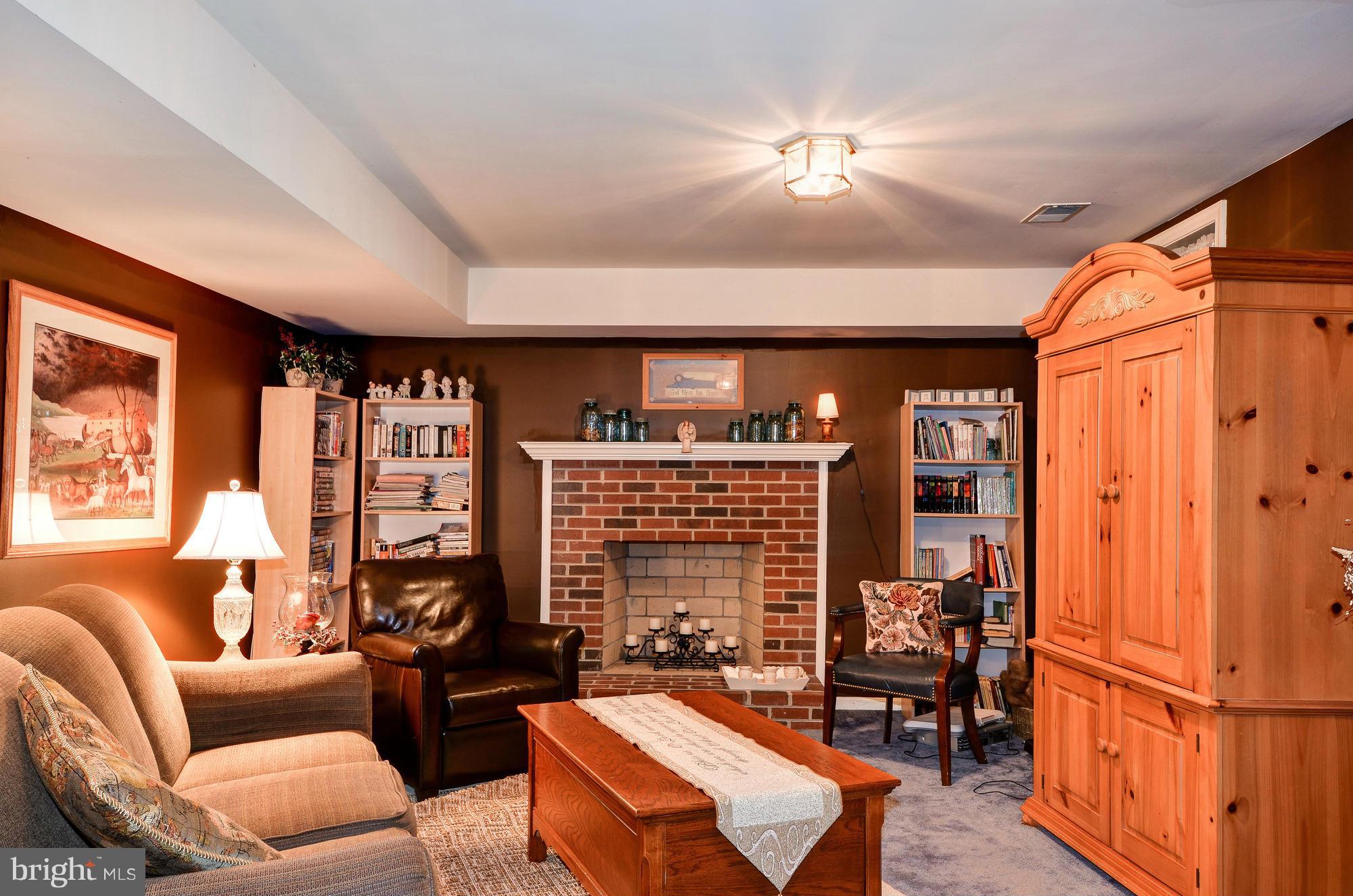 CROSSPOINTE - Residential