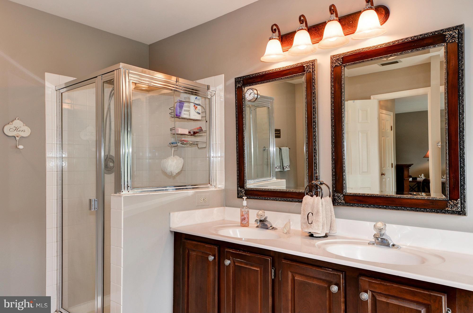 CROSSPOINTE - Residential