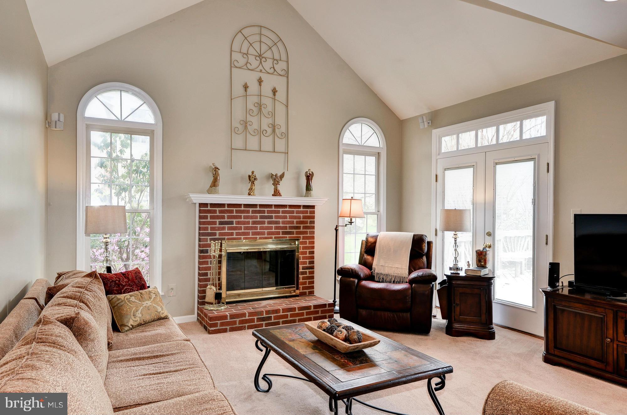 CROSSPOINTE - Residential