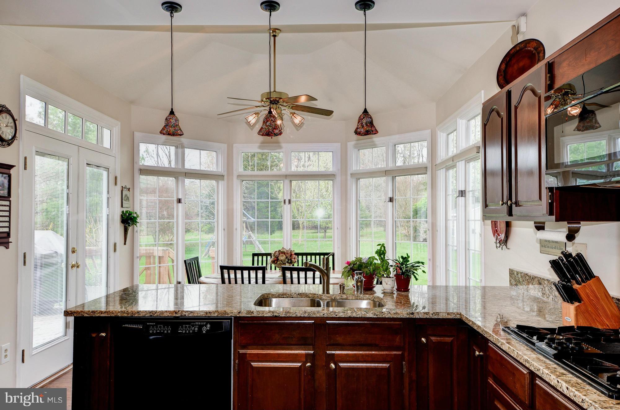 CROSSPOINTE - Residential