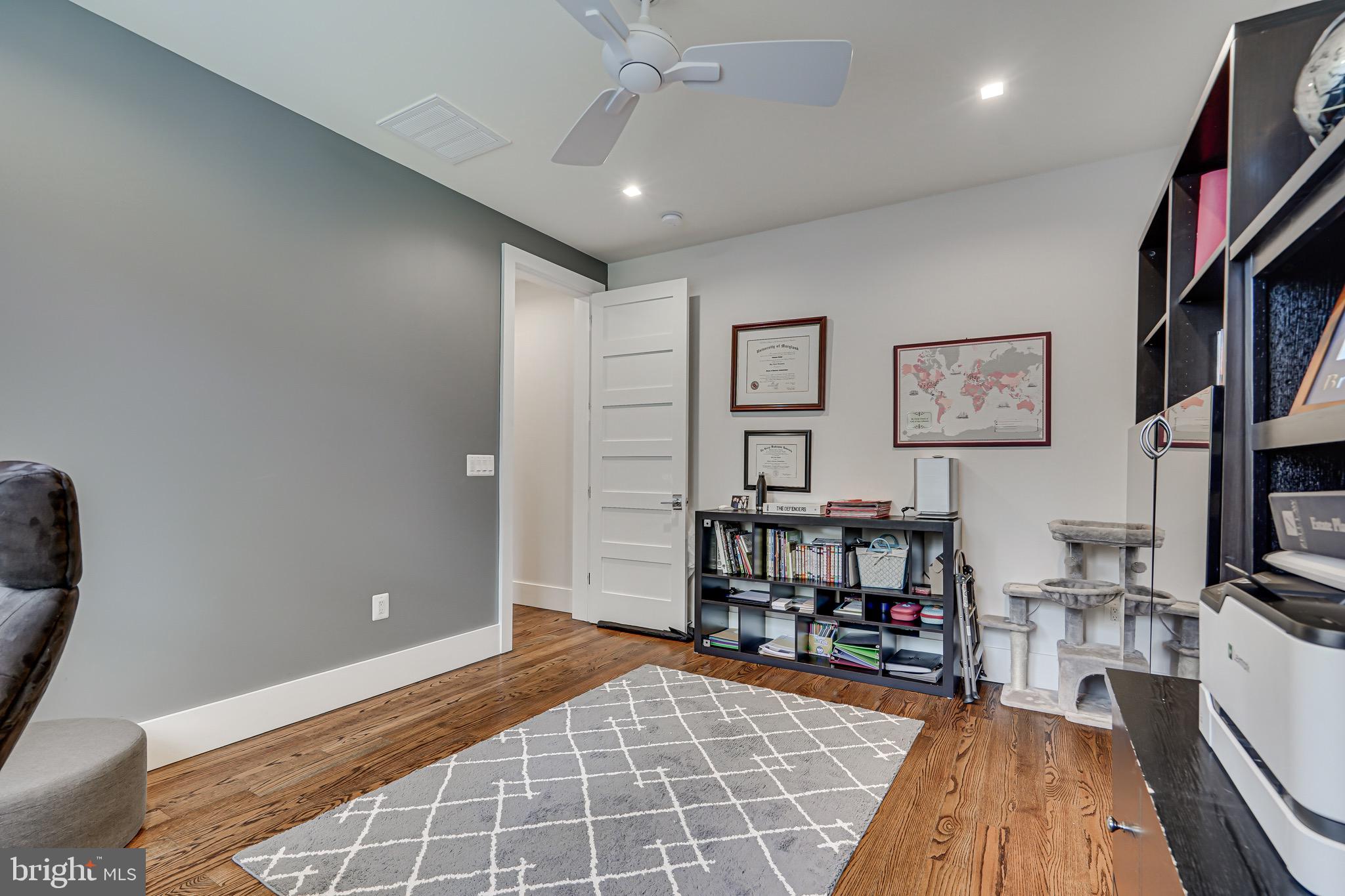 BELLEVUE FOREST - Residential