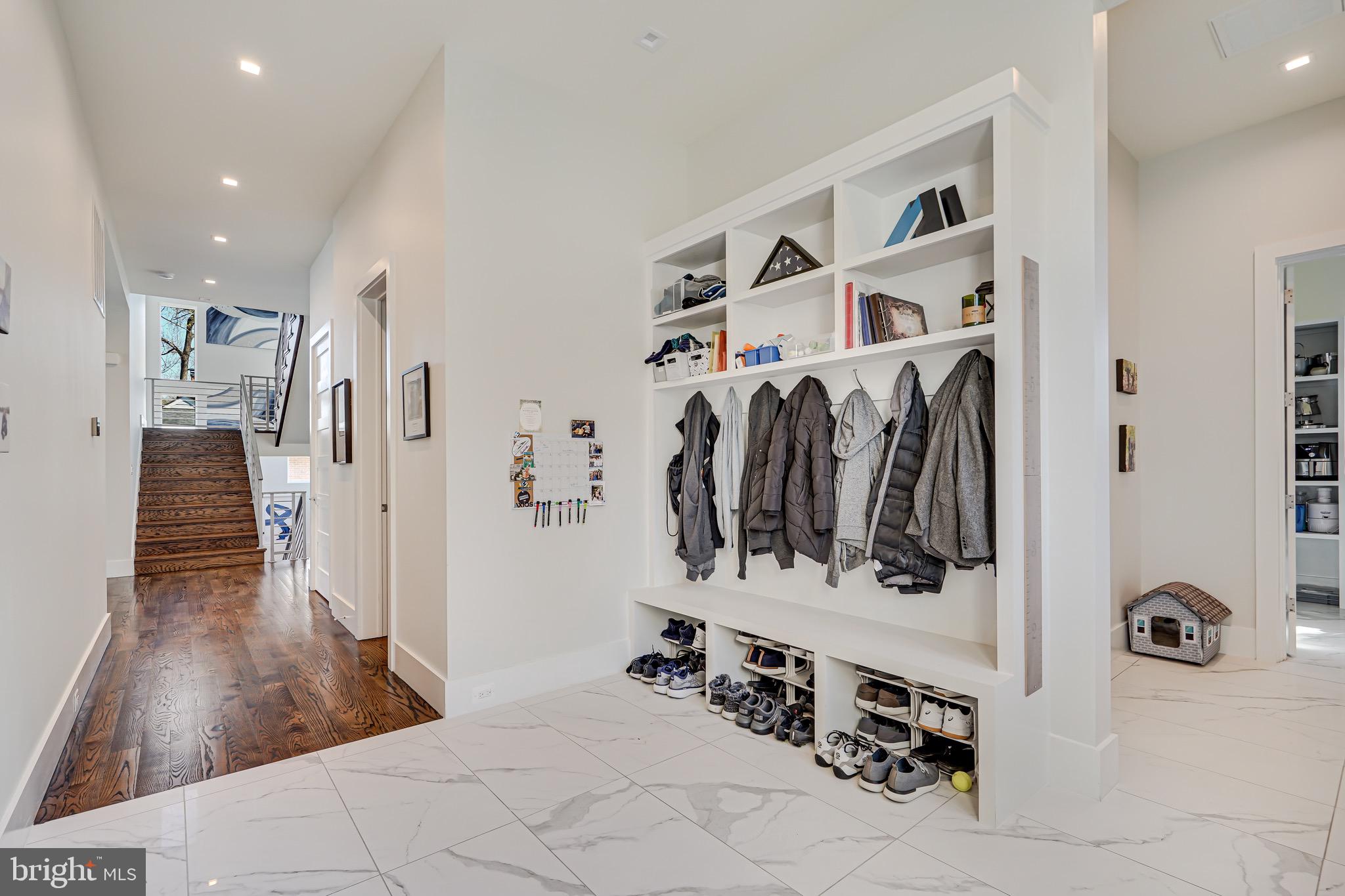 BELLEVUE FOREST - Residential