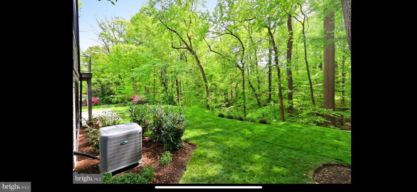 BELLEVUE FOREST - Residential