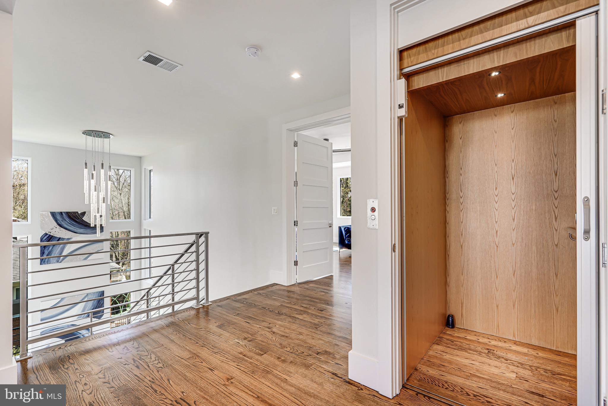 BELLEVUE FOREST - Residential