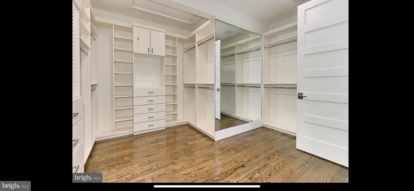 BELLEVUE FOREST - Residential