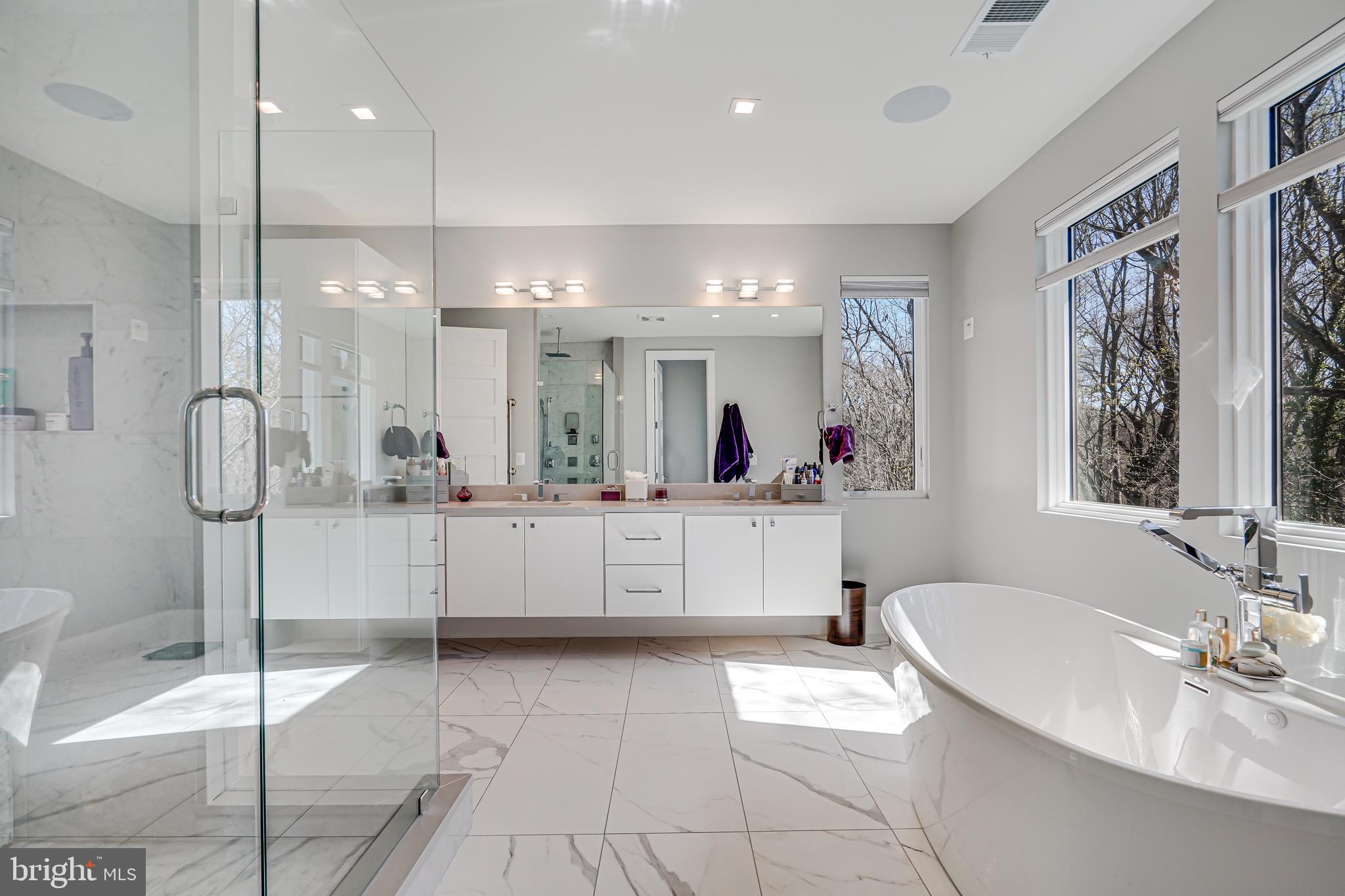 BELLEVUE FOREST - Residential