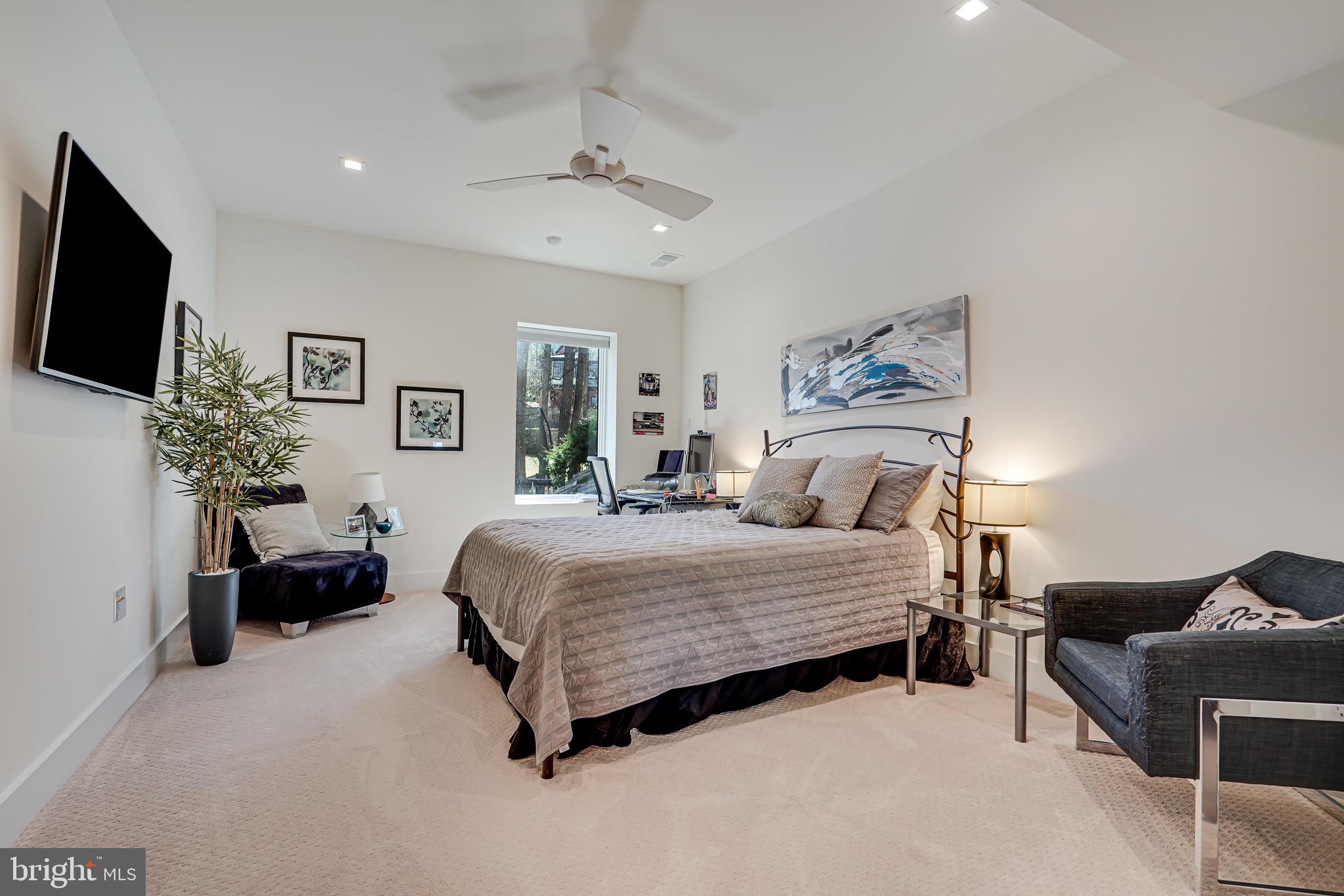 BELLEVUE FOREST - Residential