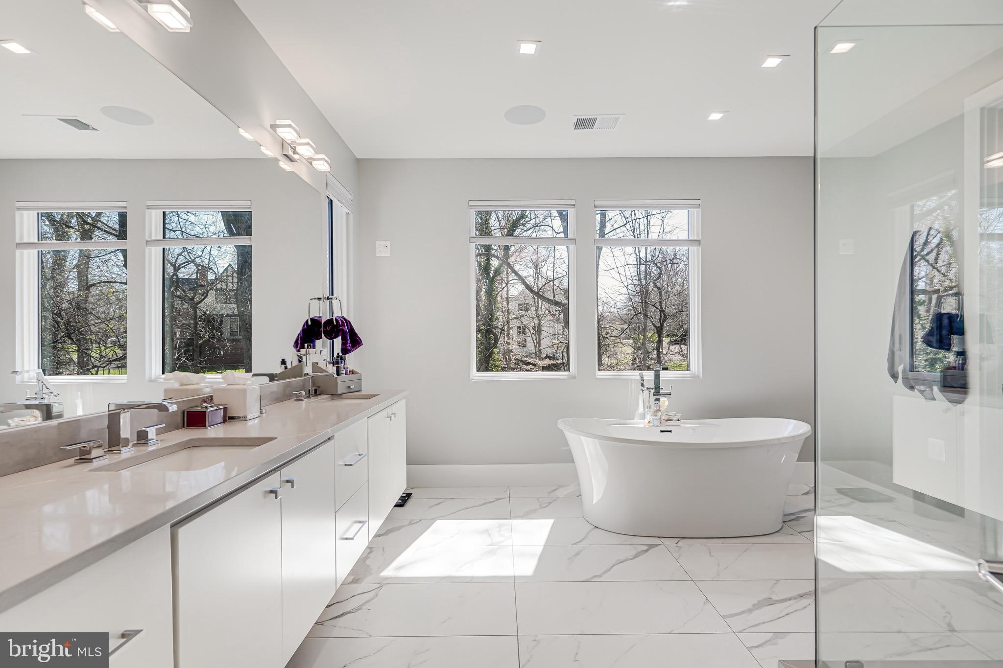 BELLEVUE FOREST - Residential