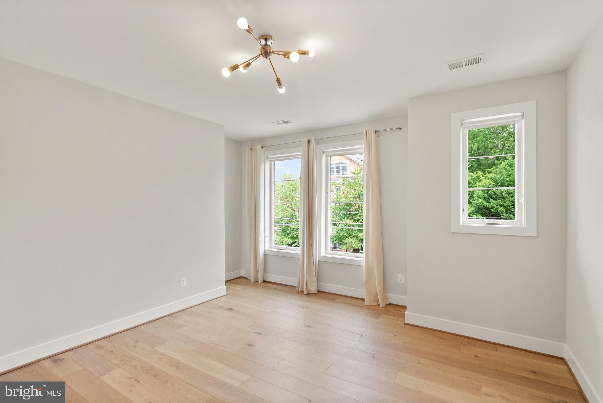 PARK GROVE - Residential