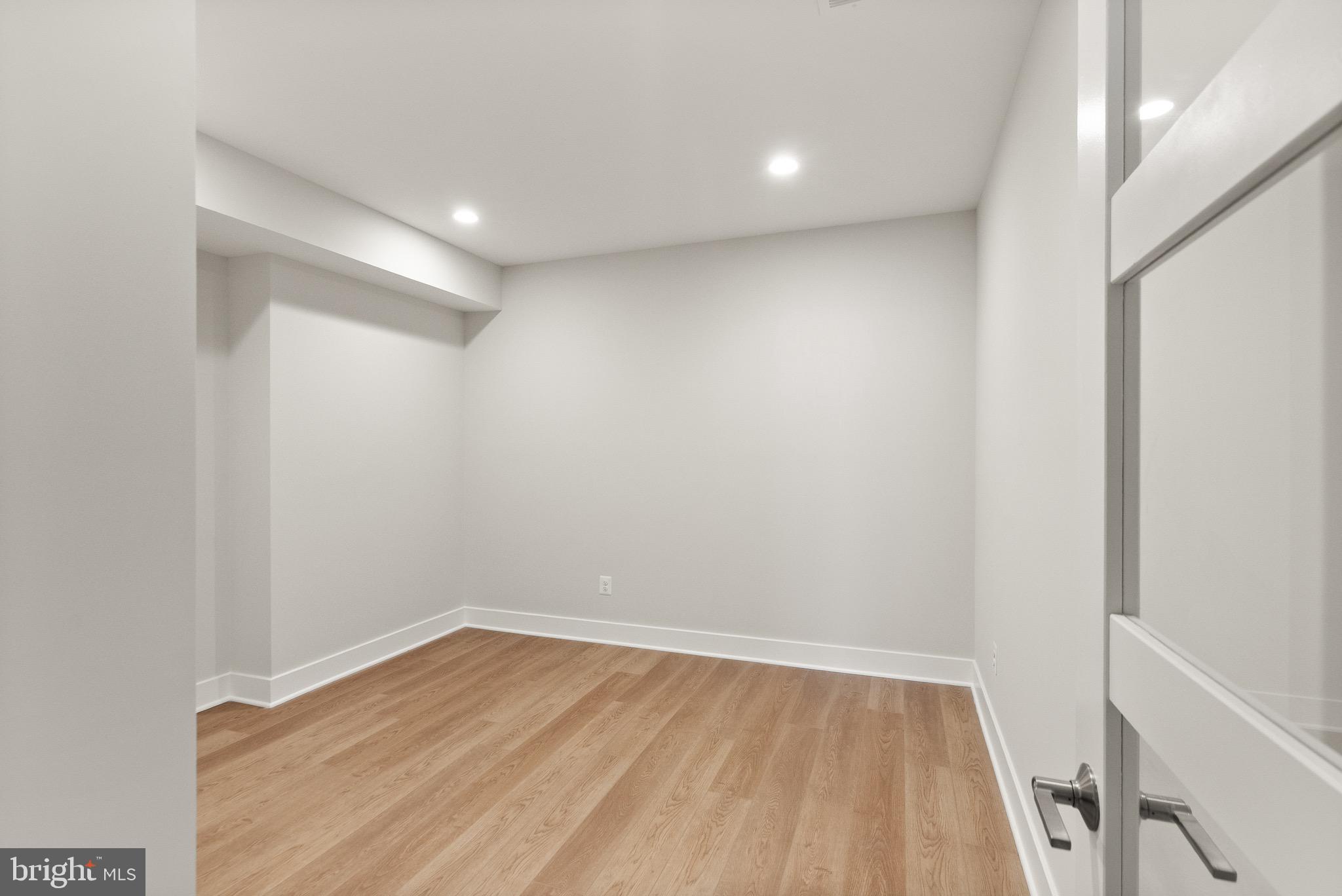 PARK GROVE - Residential