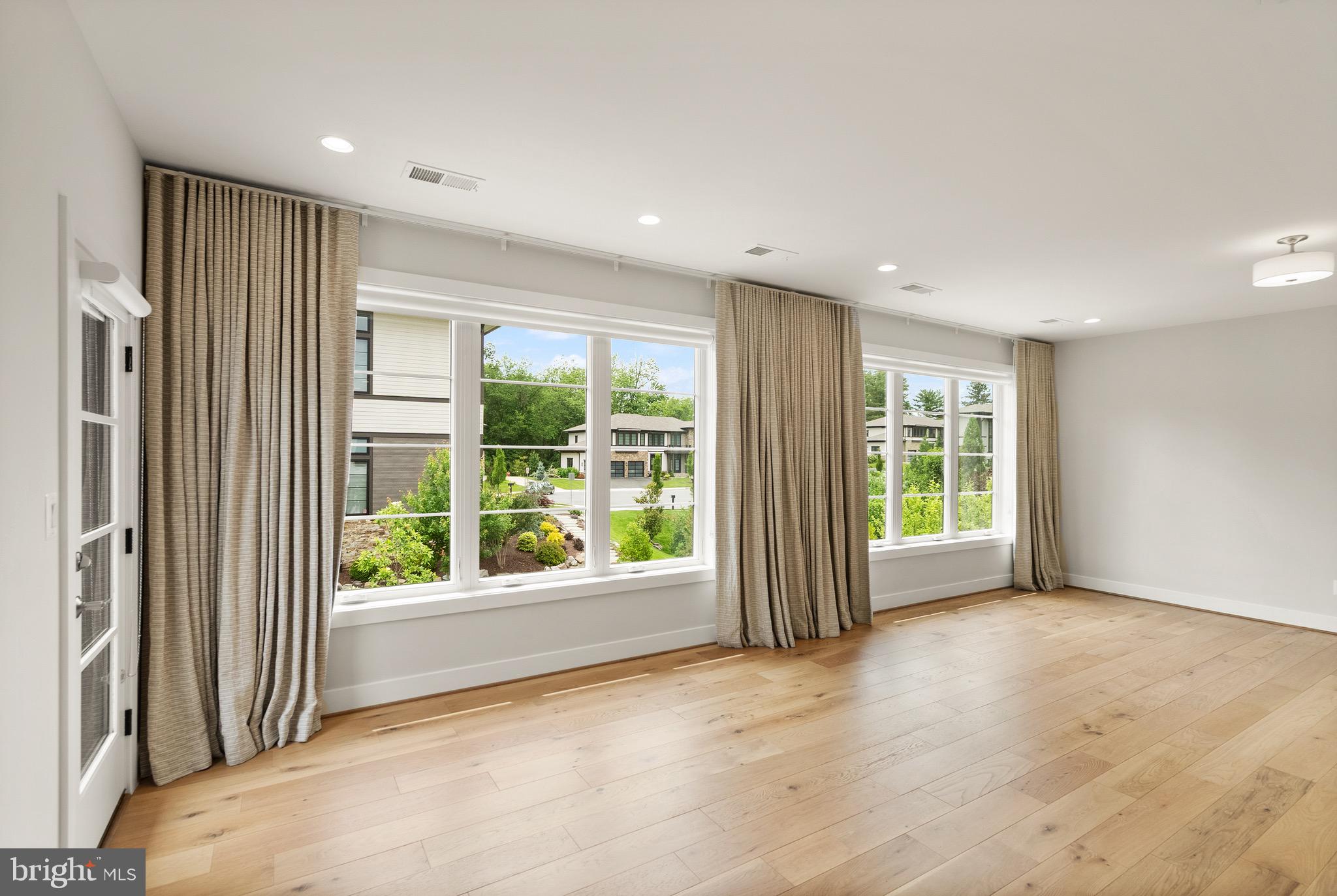 PARK GROVE - Residential