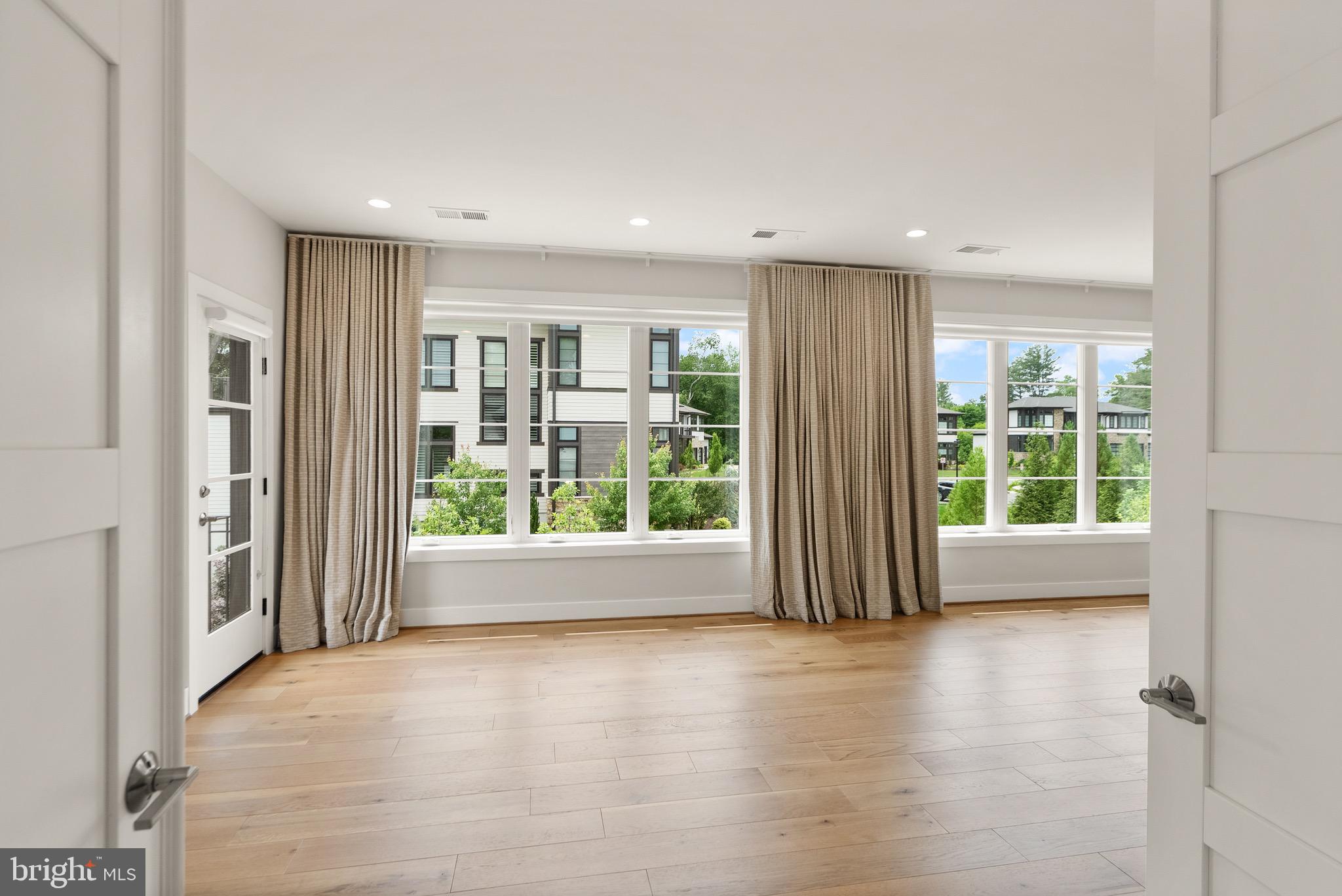 PARK GROVE - Residential