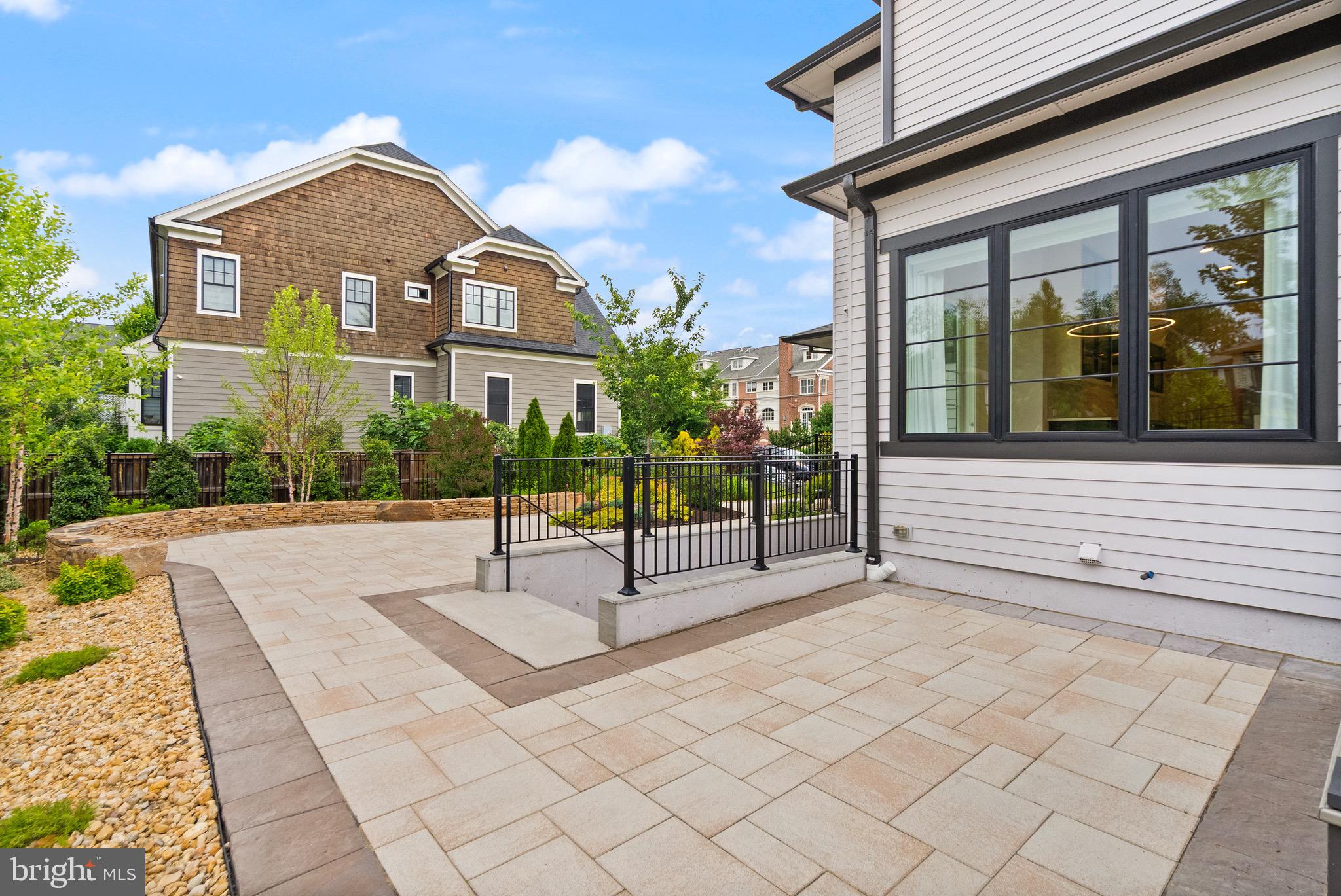 PARK GROVE - Residential