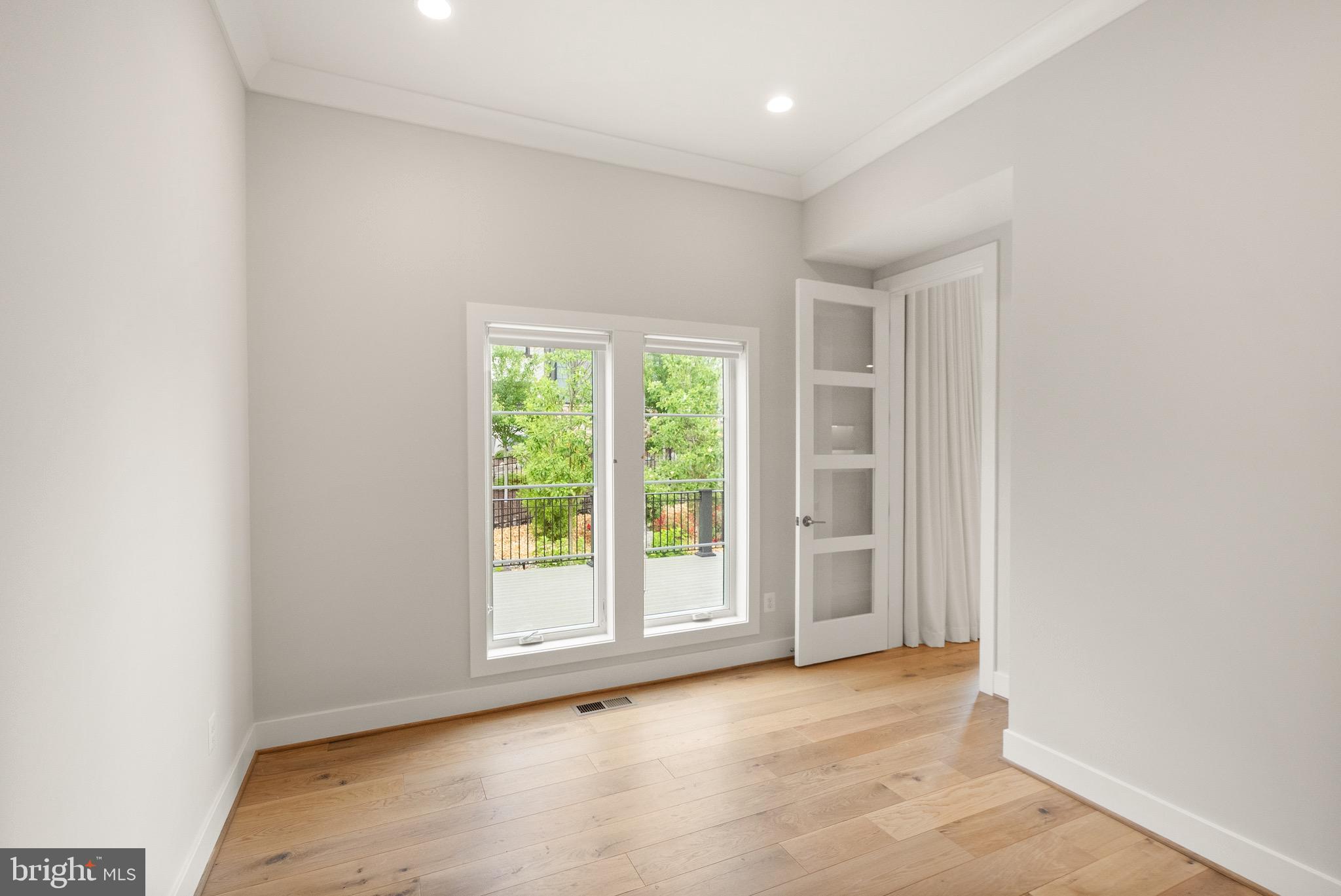 PARK GROVE - Residential