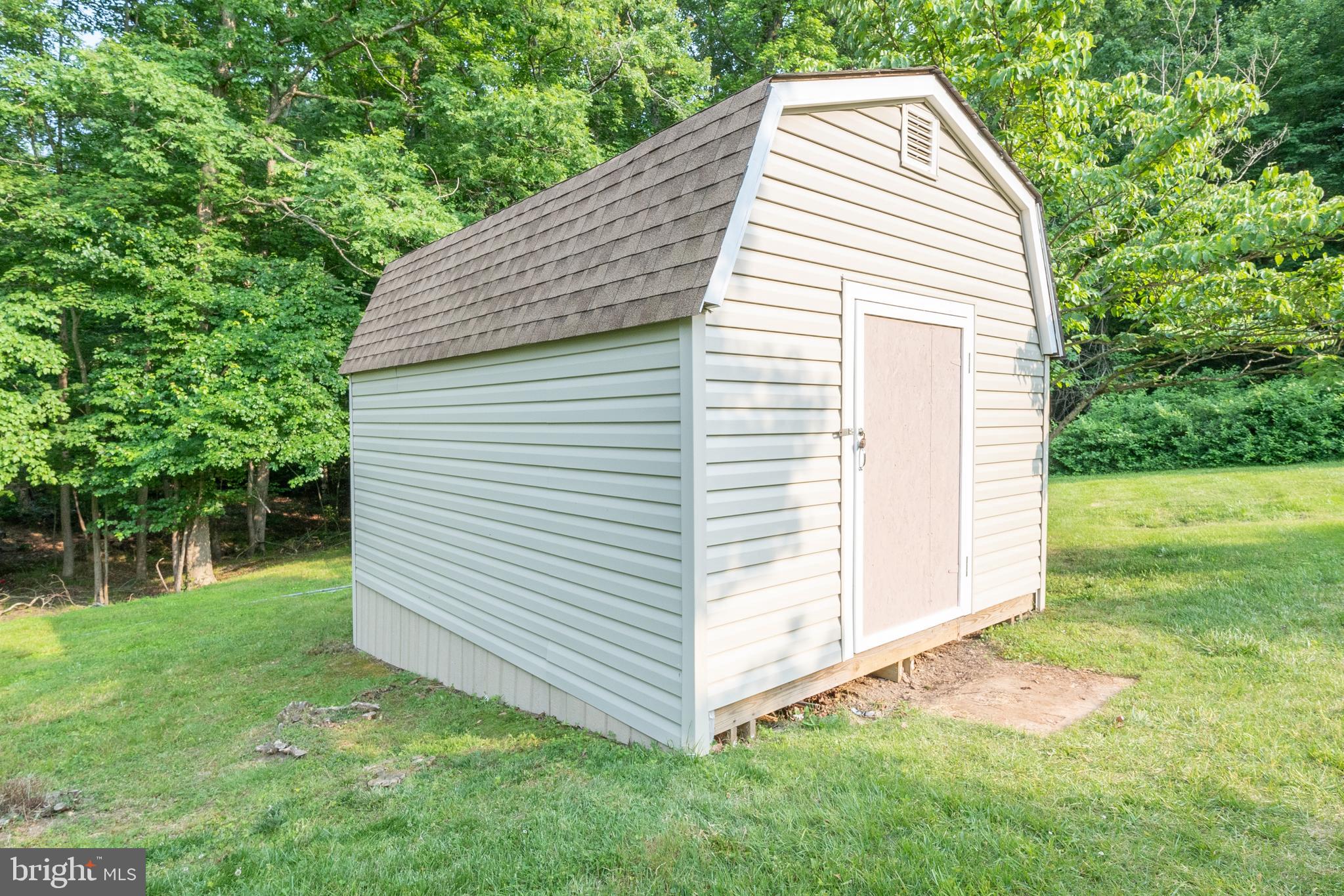 WILLIAMSBURG ESTATES - Residential