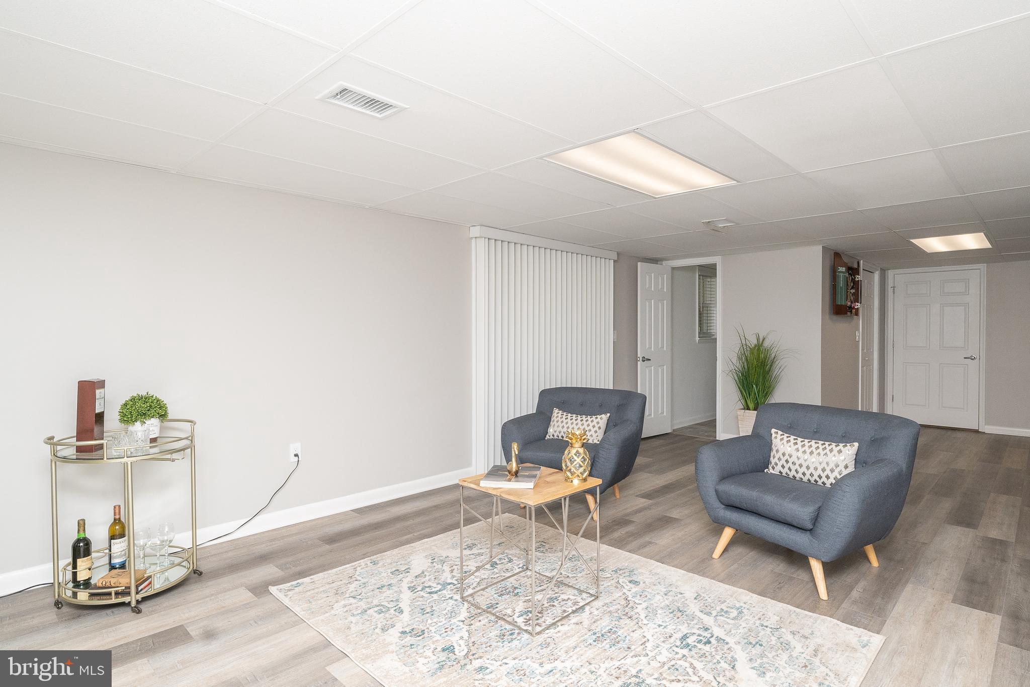 WILLIAMSBURG ESTATES - Residential