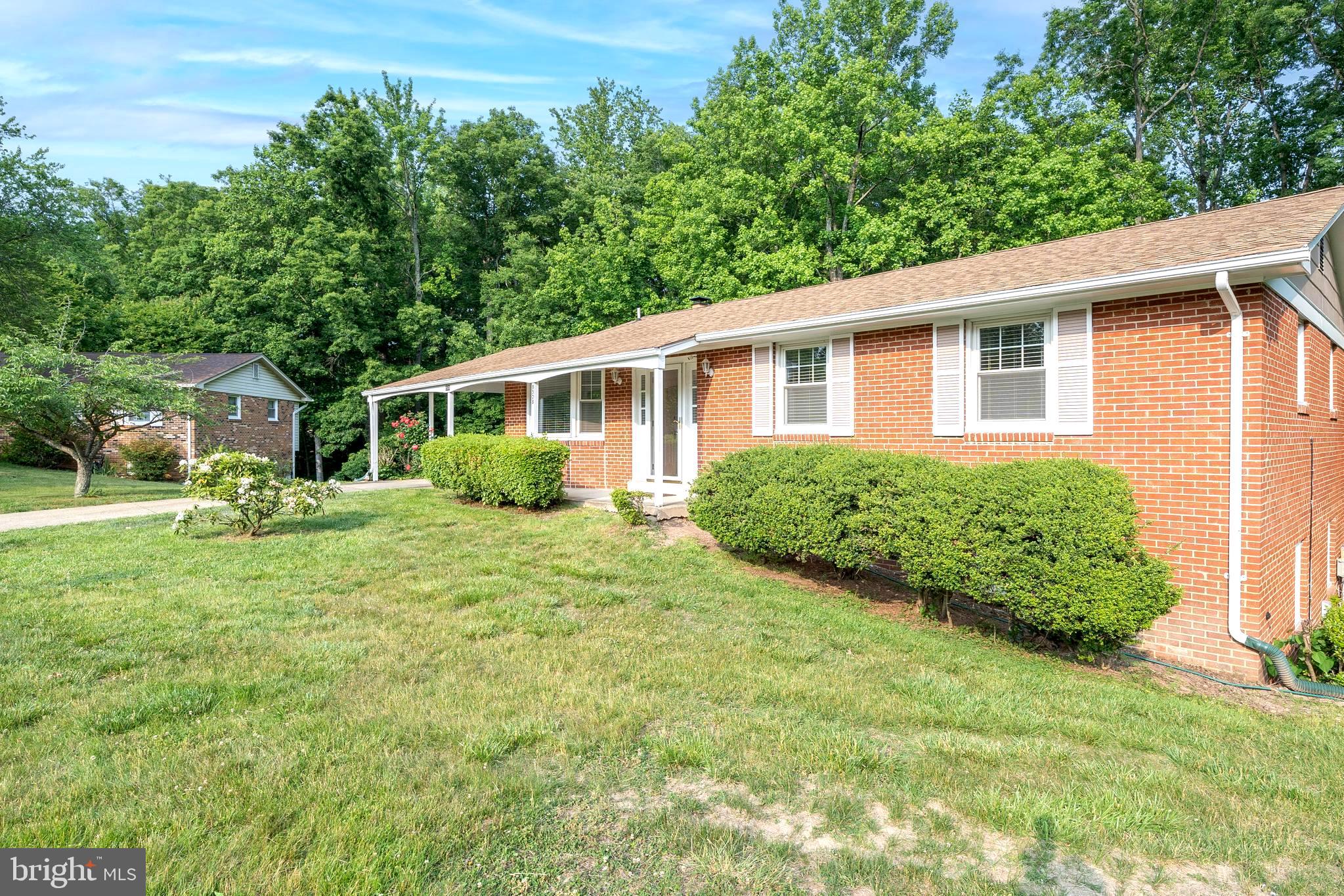 WILLIAMSBURG ESTATES - Residential