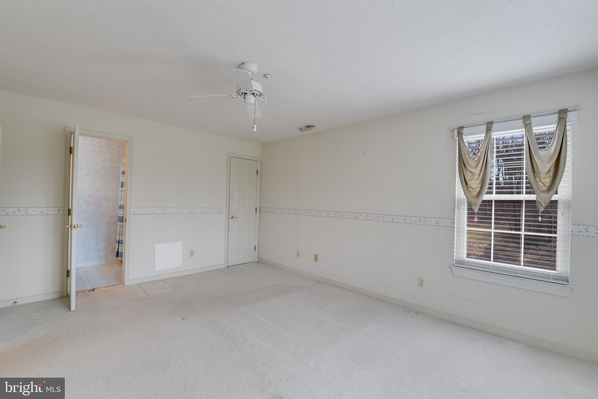 POND CONDOMINIUMS - Residential