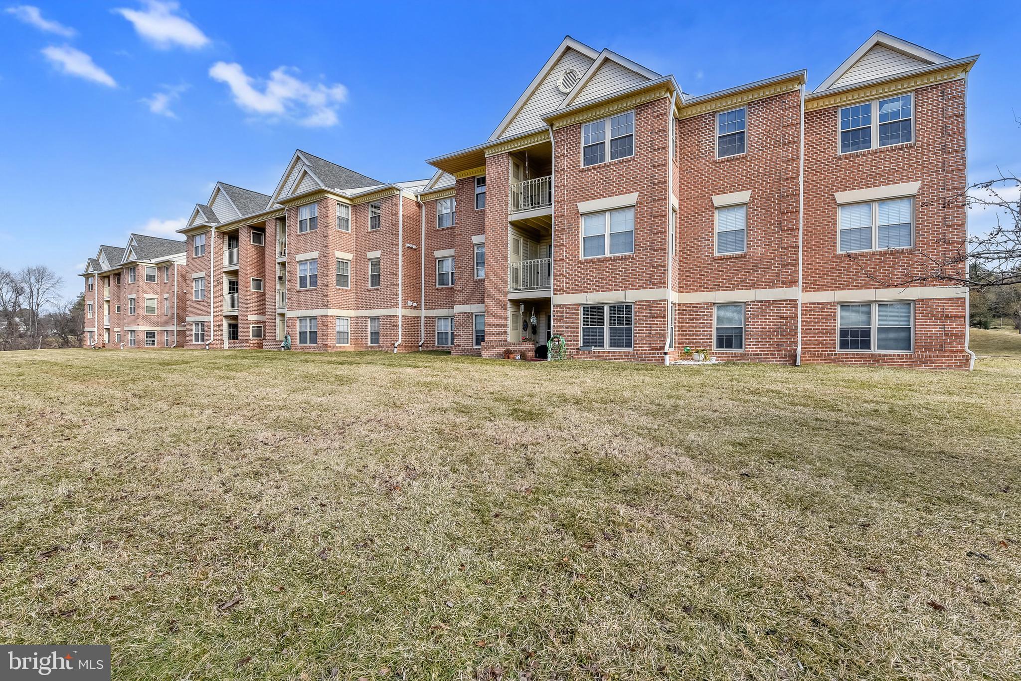 POND CONDOMINIUMS - Residential