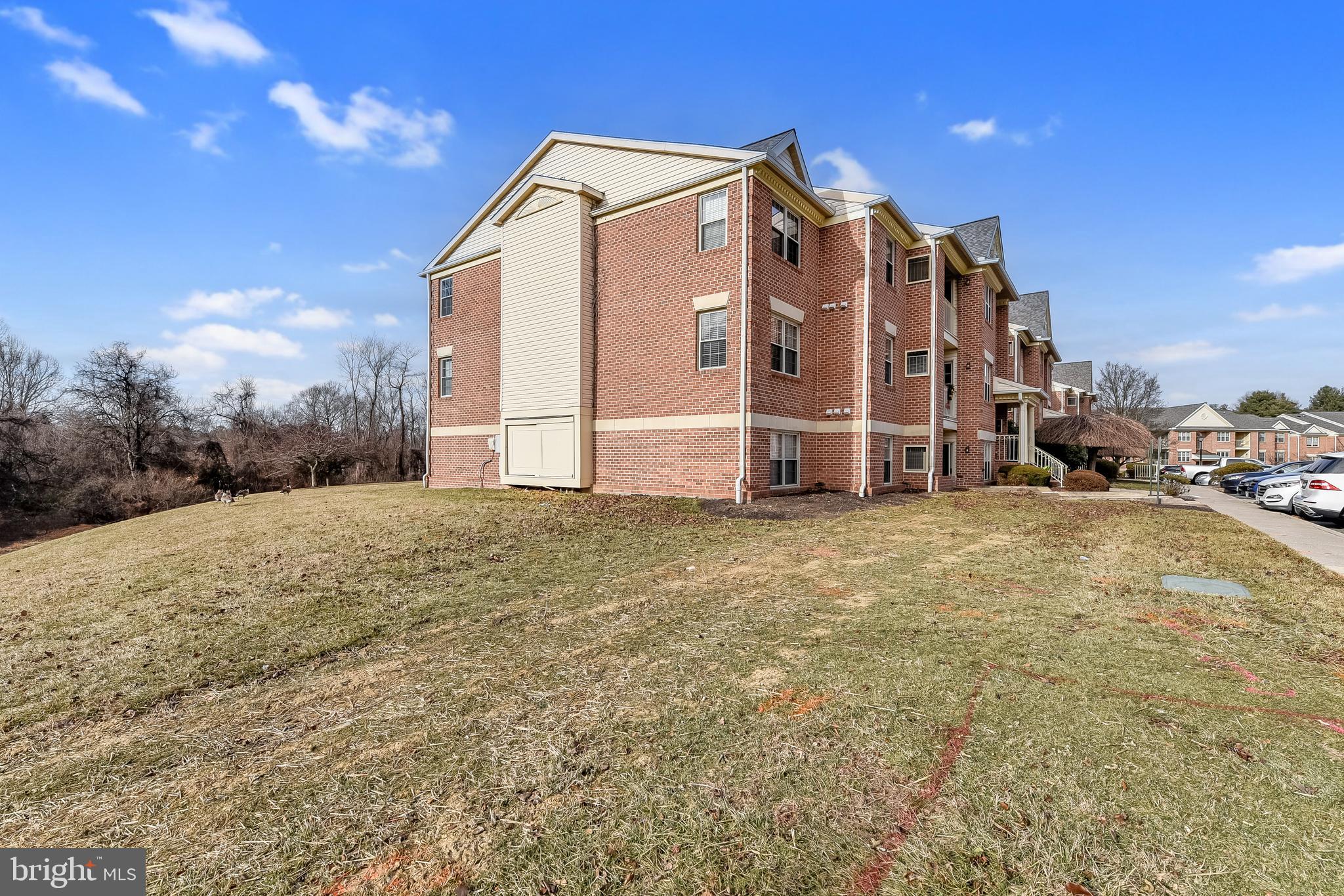 POND CONDOMINIUMS - Residential