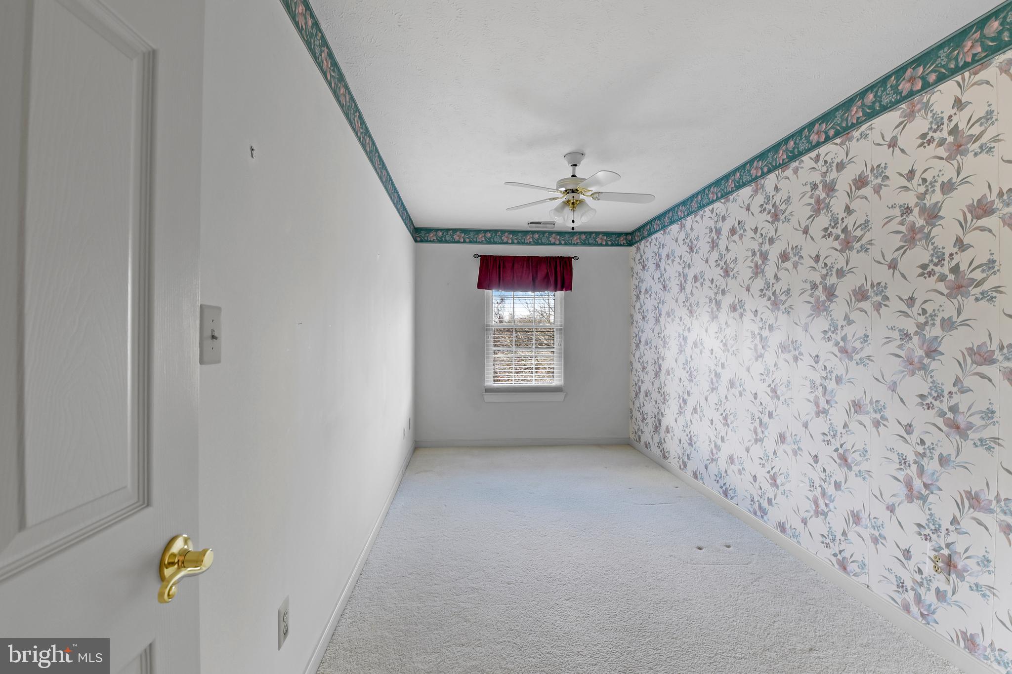 POND CONDOMINIUMS - Residential