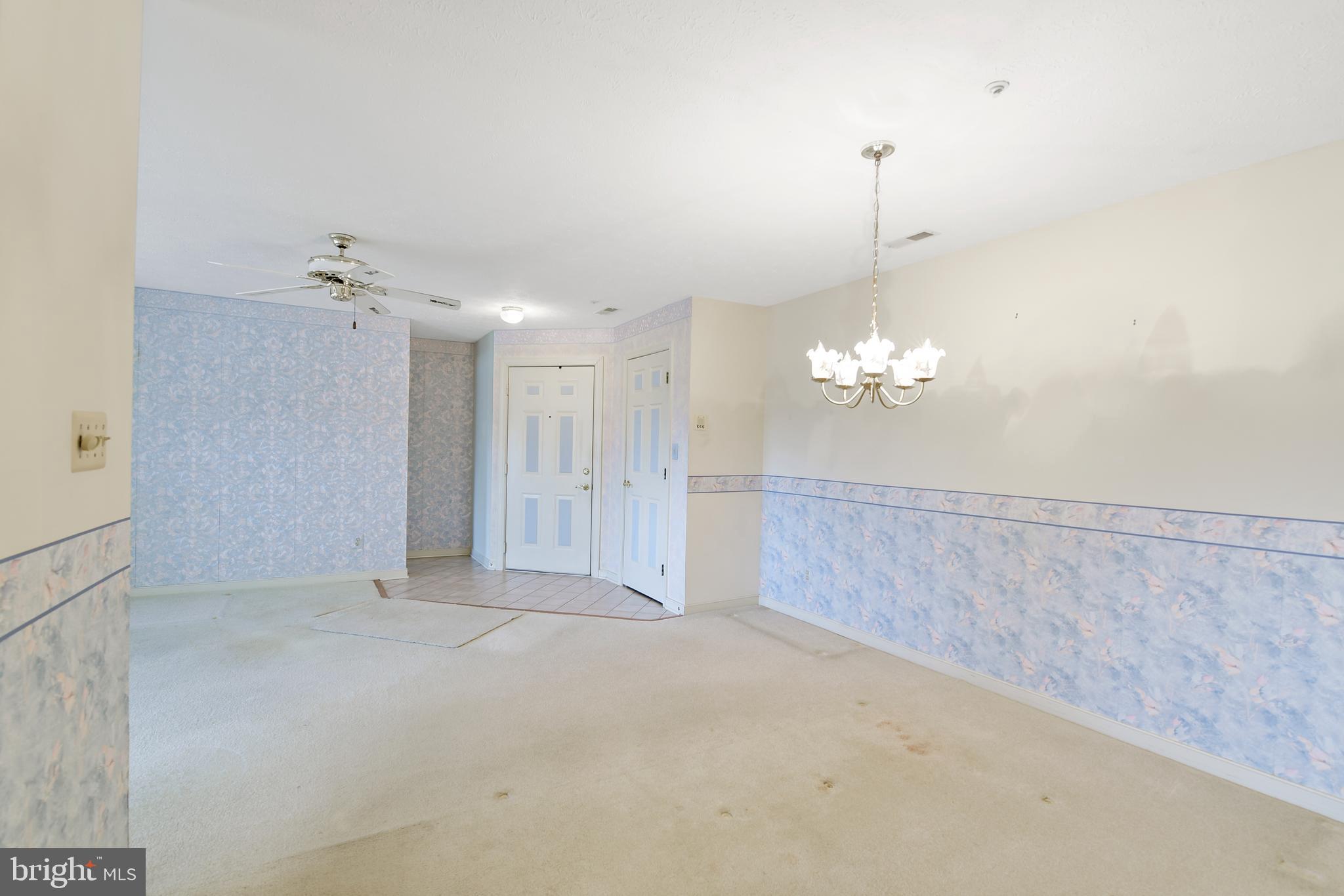 1712 LANDMARK DRIVE F 1712-F