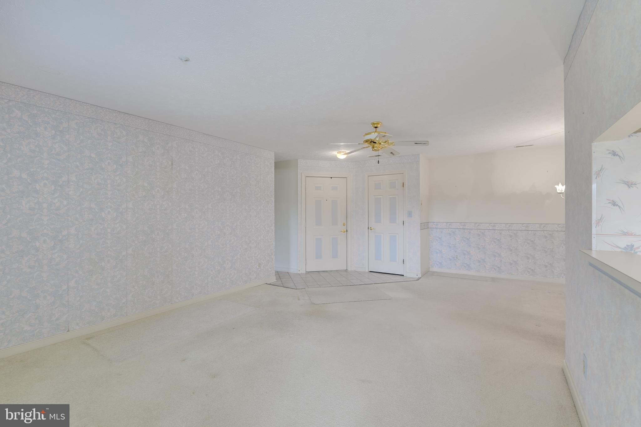 1712 LANDMARK DRIVE F 1712-F