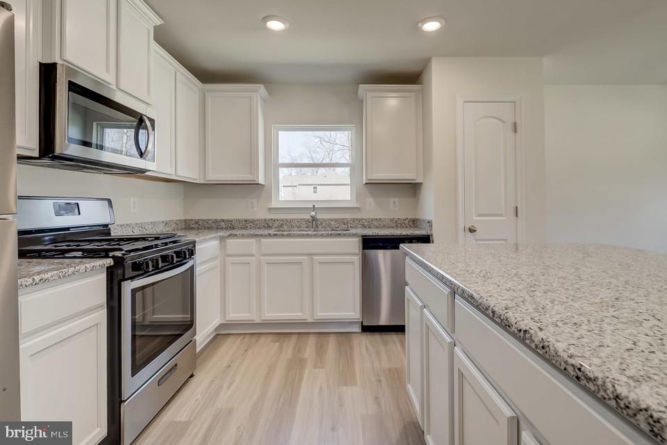 CAMBRIAN HILLS - Residential