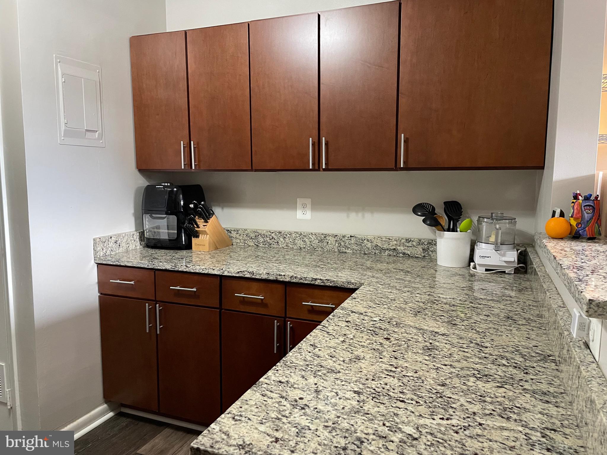 CROSS KEYS - Residential