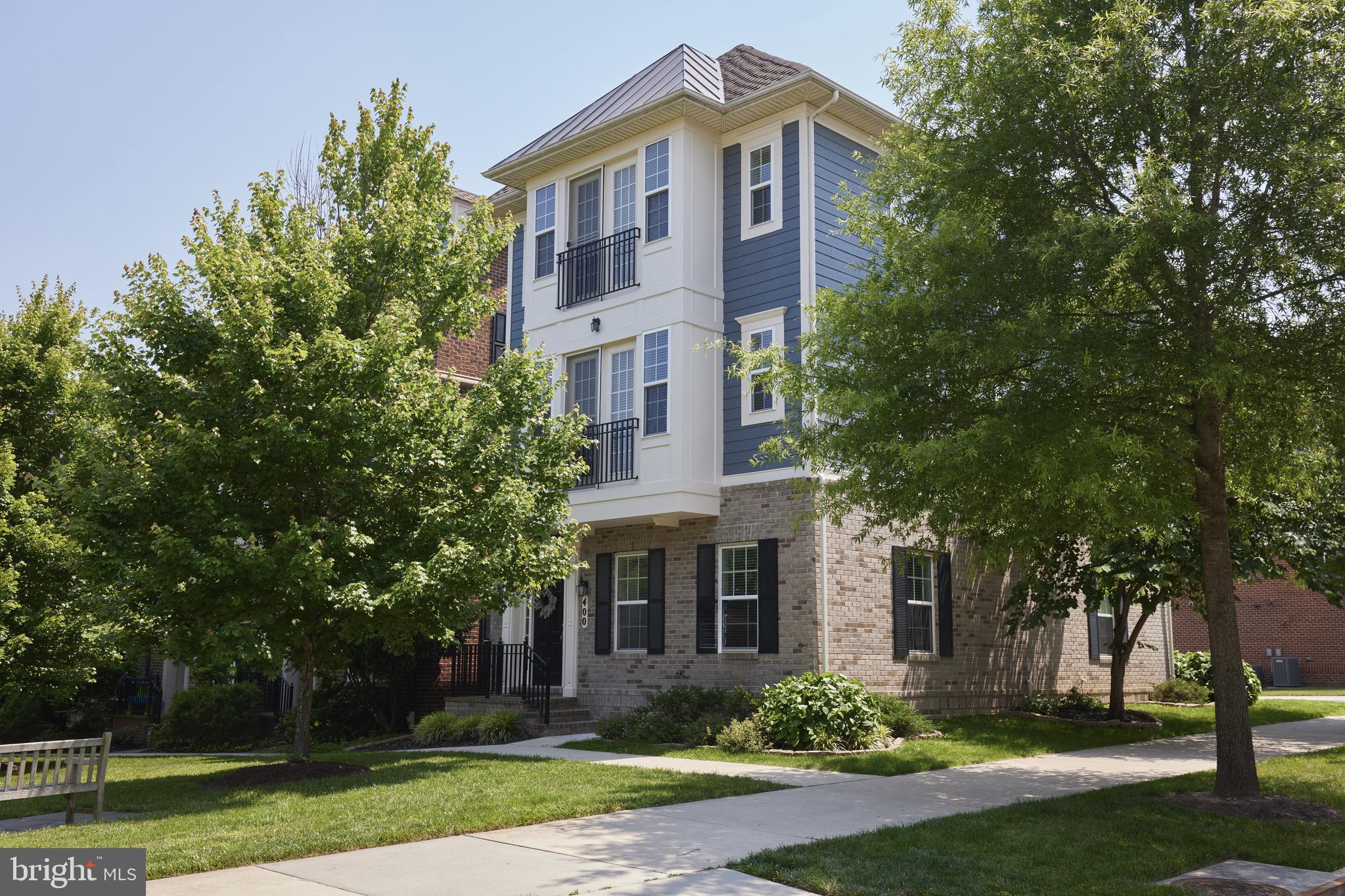 400 BLUE FLAX PLACE