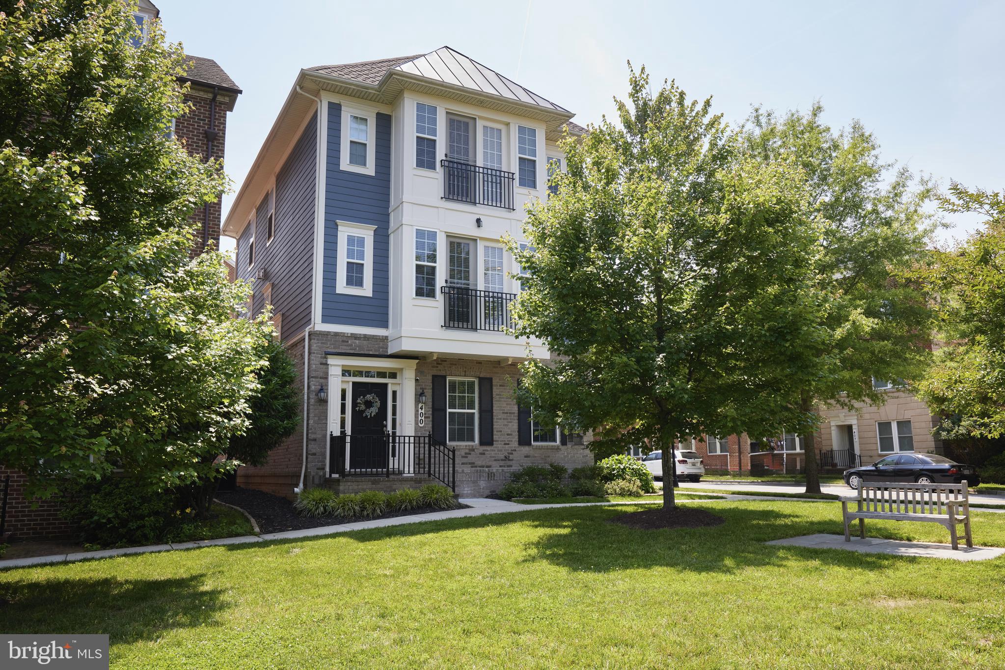 400 BLUE FLAX PLACE