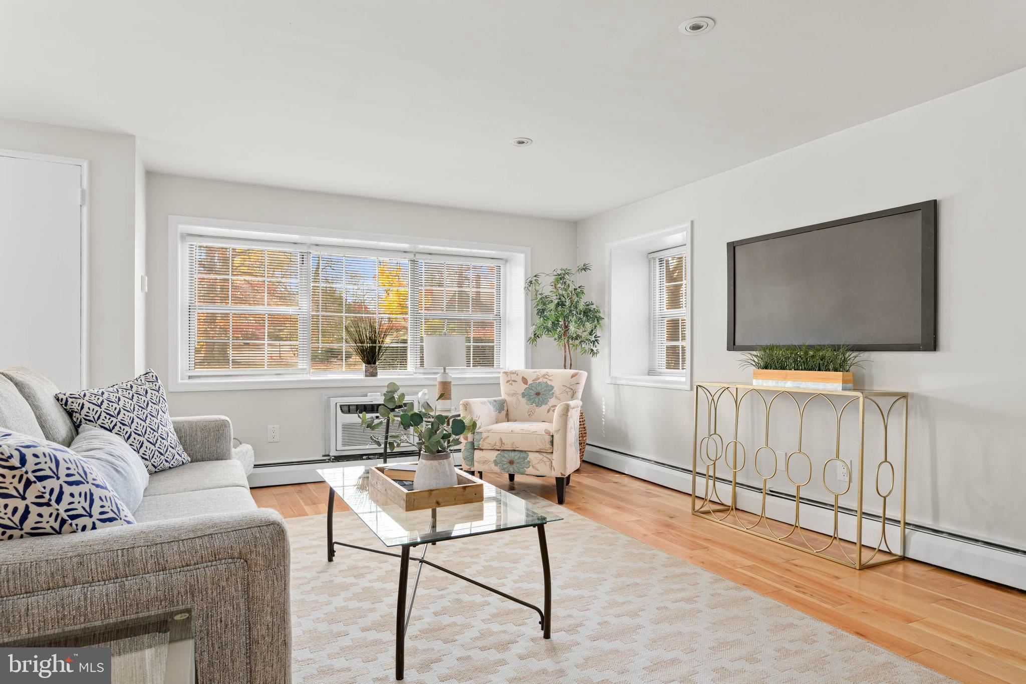 383 LAKESIDE ROAD G-2