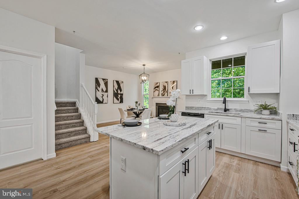 23219 SHAWS TAVERN 2351